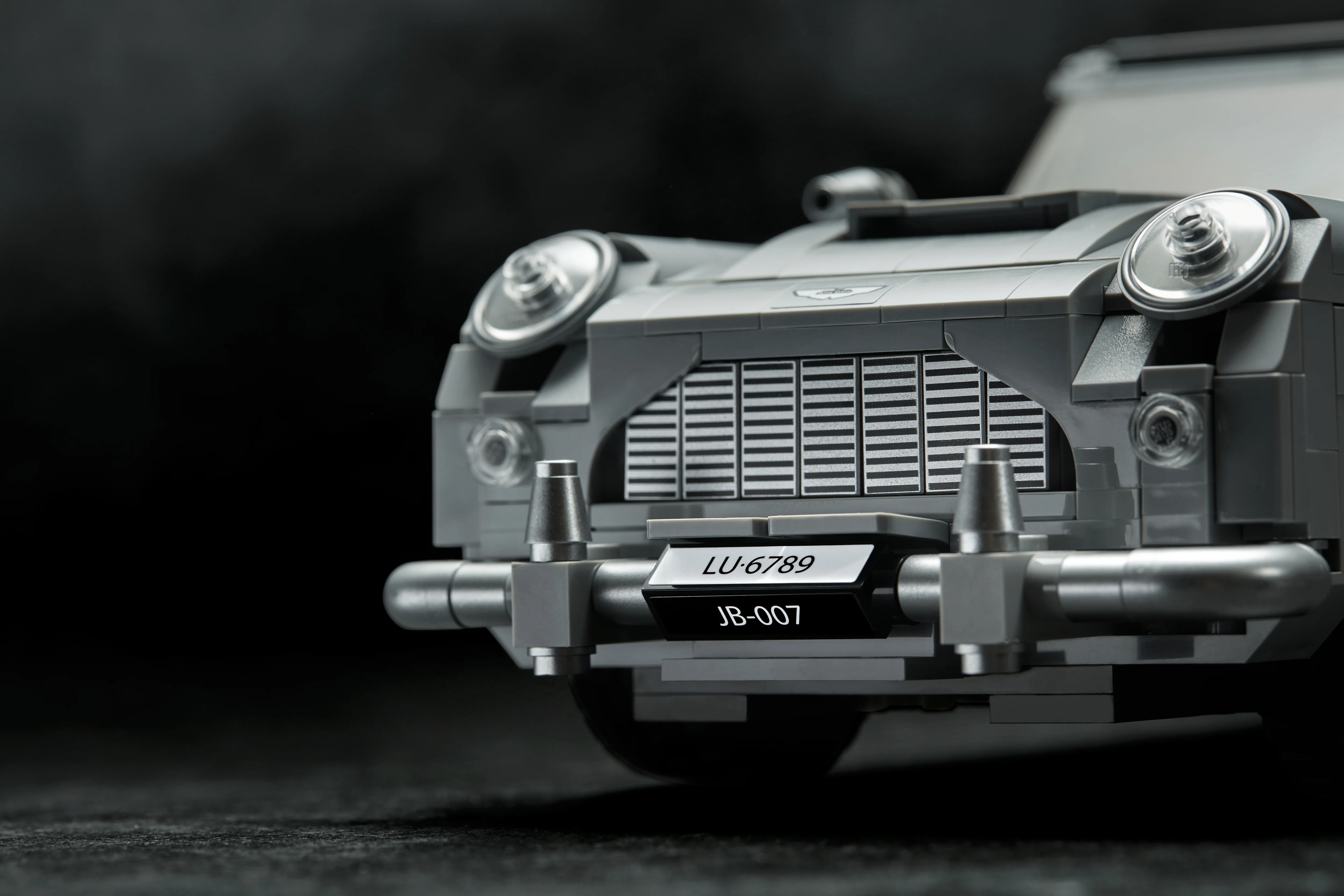 James Bond Aston Martin DB5 - Image 10