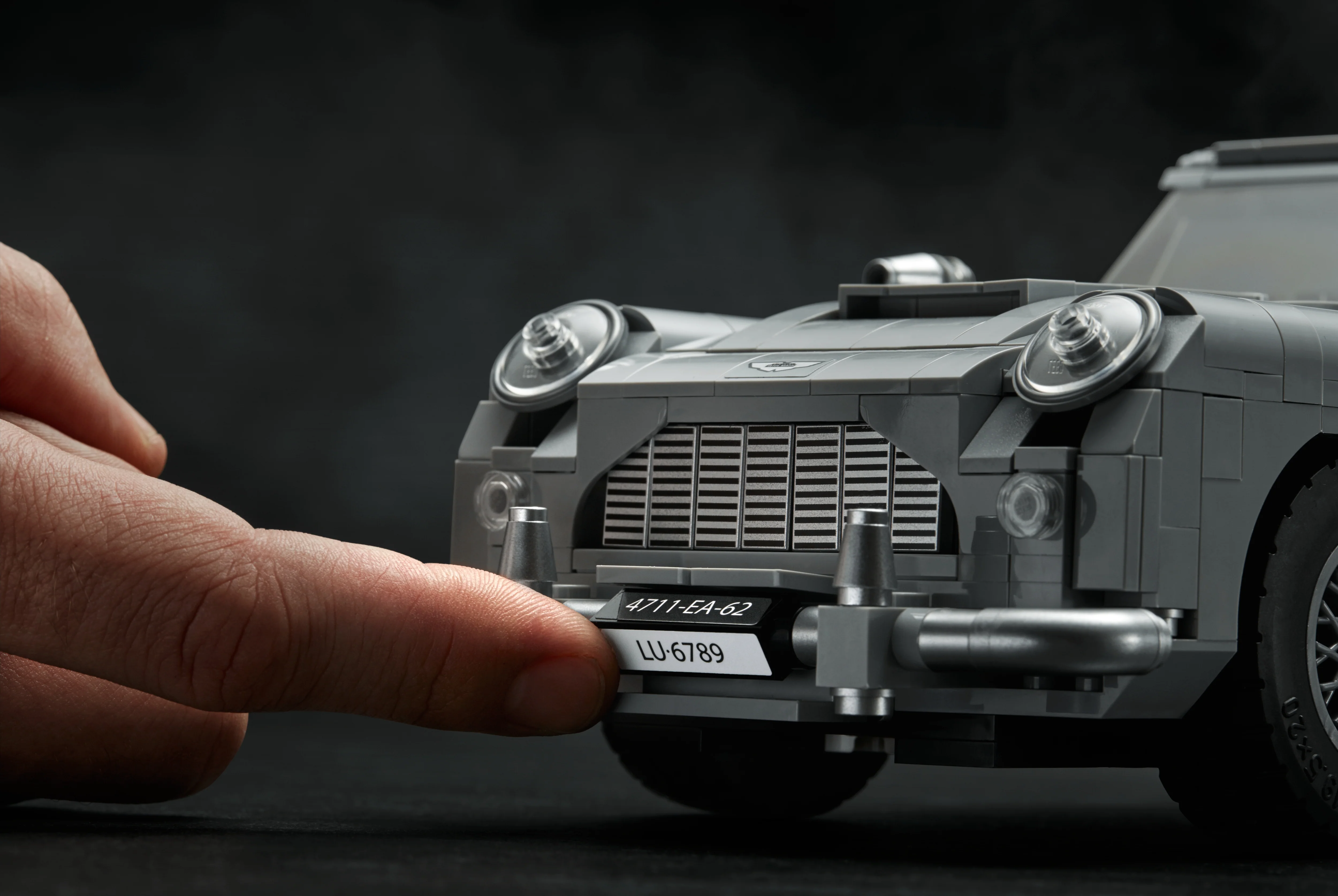 James Bond Aston Martin DB5 - Image 14