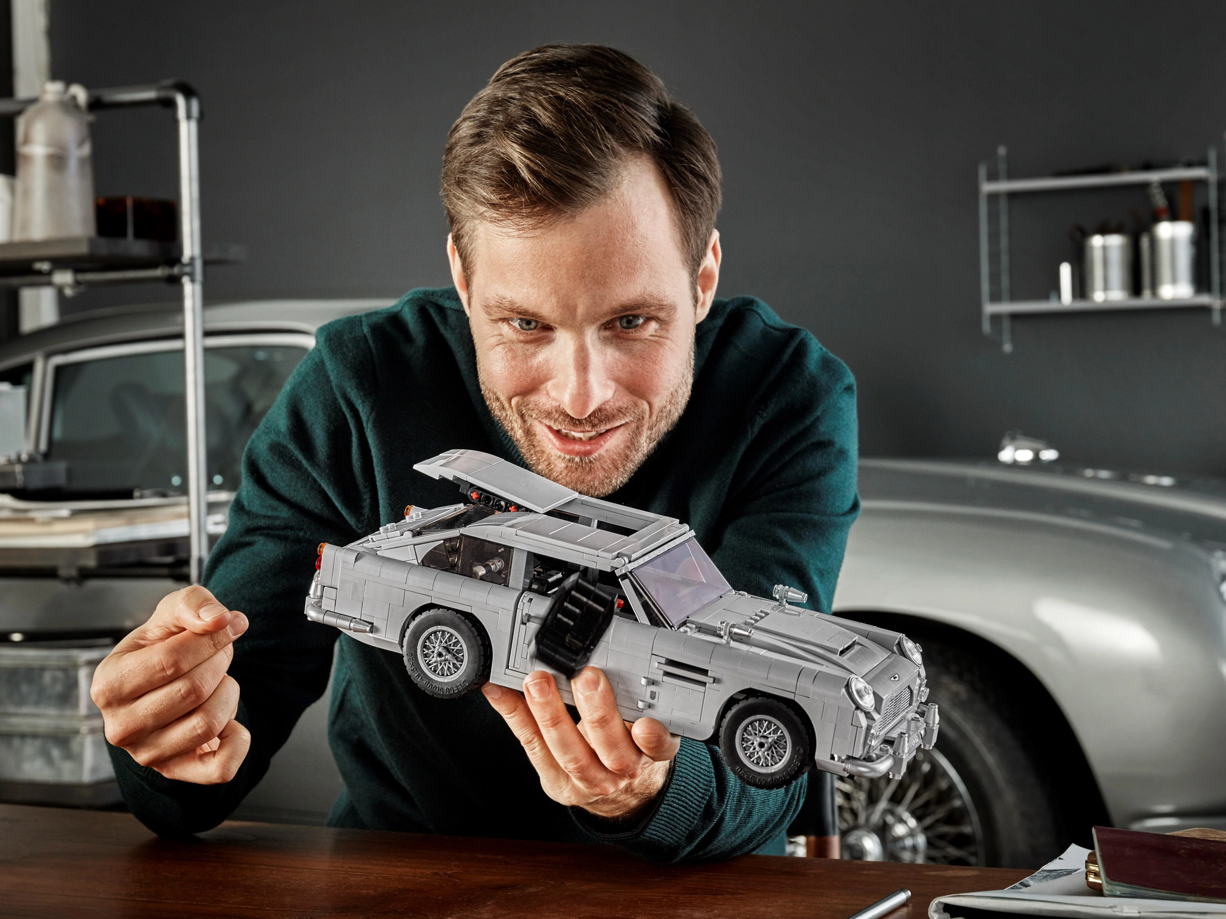 James Bond Aston Martin DB5 - Image 20