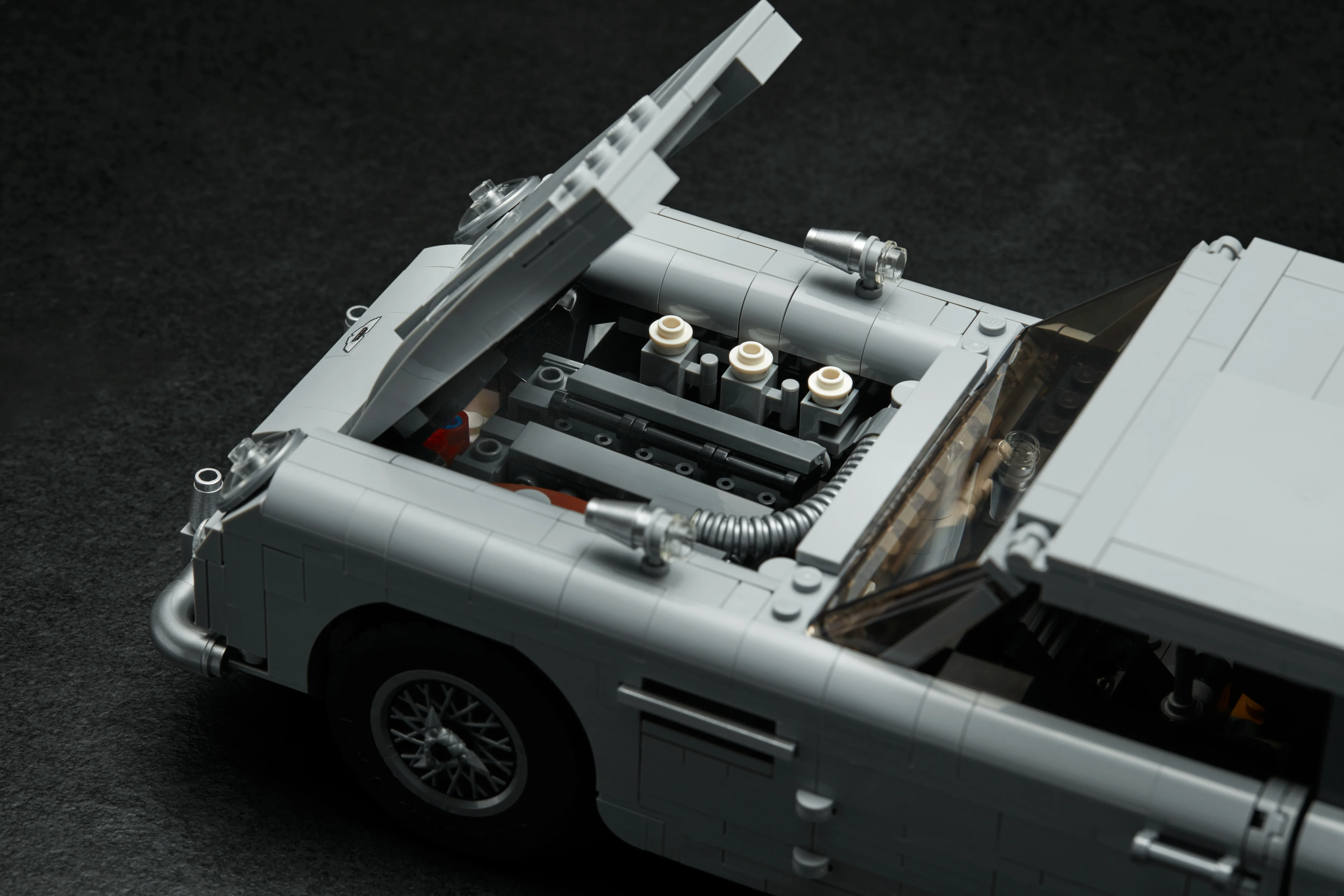 James Bond Aston Martin DB5 - Image 7