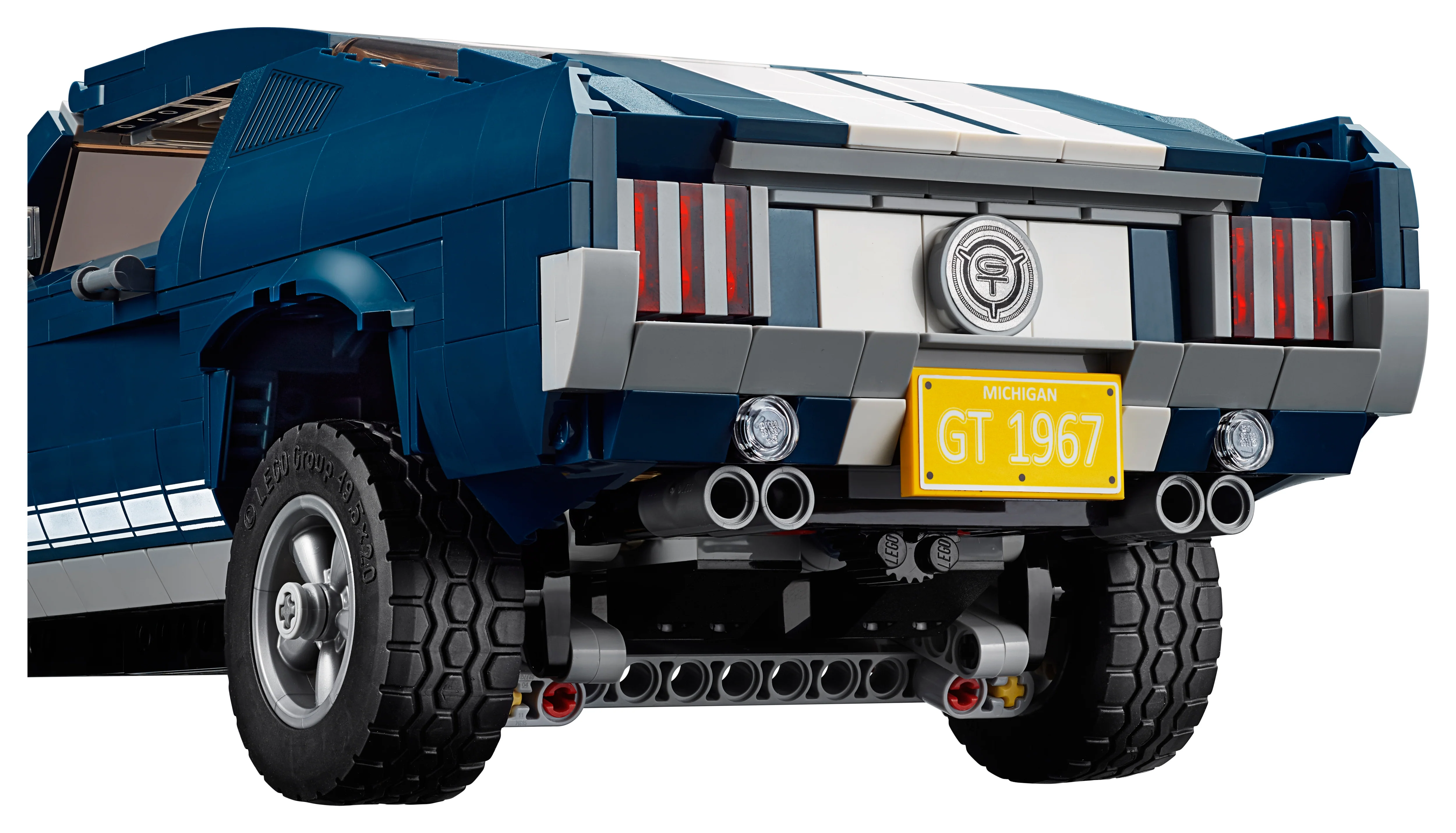 Ford Mustang - Image 10