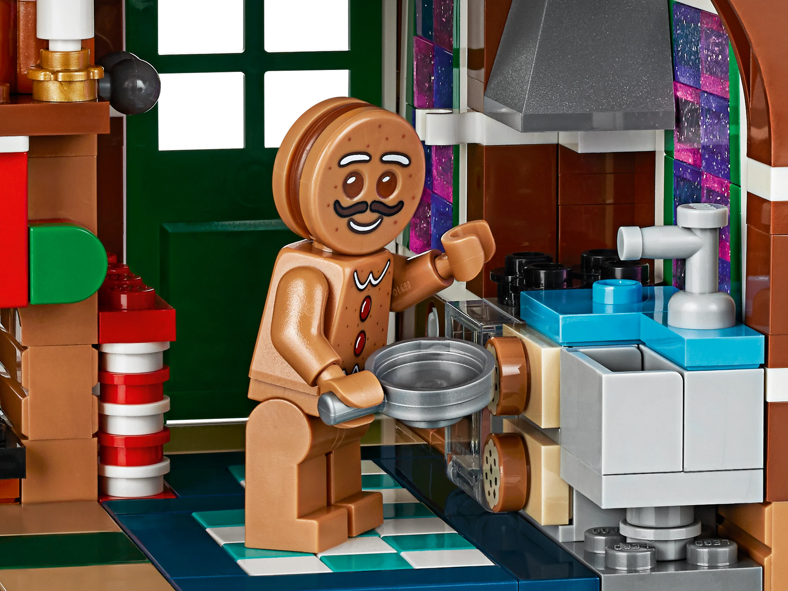 Gingerbread House - Image 13