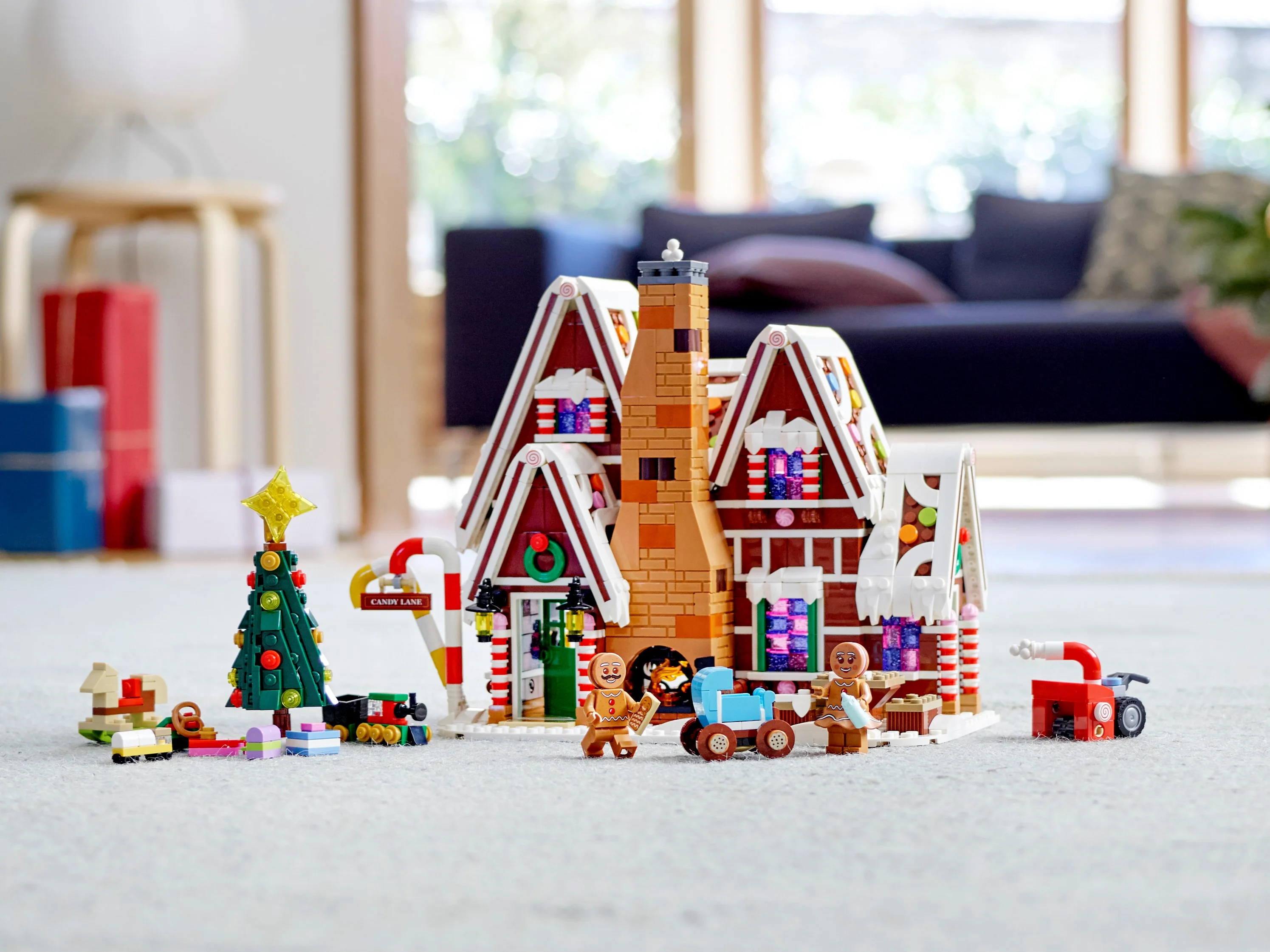 Gingerbread House - Image 8