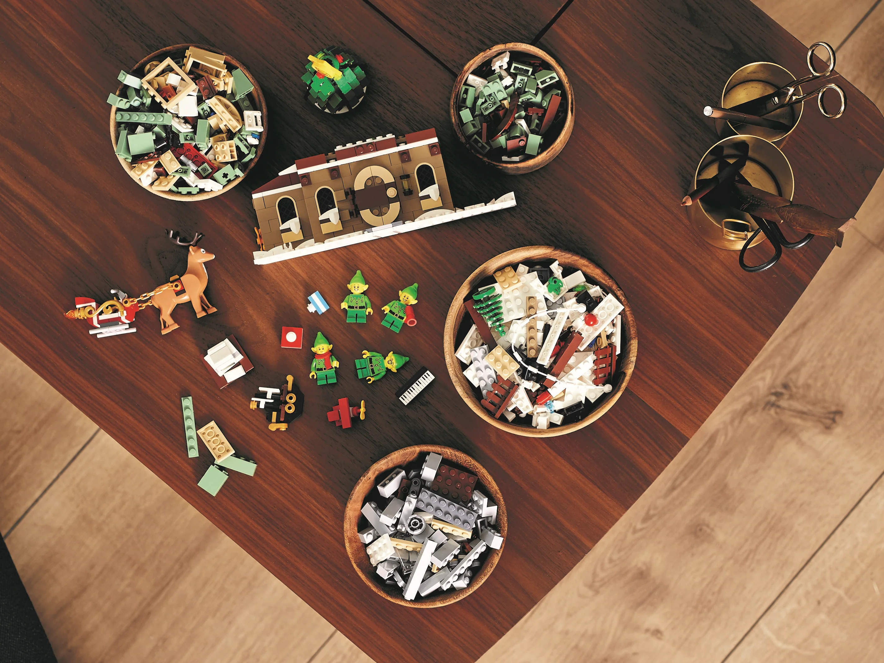 Elf Club House - Image 20