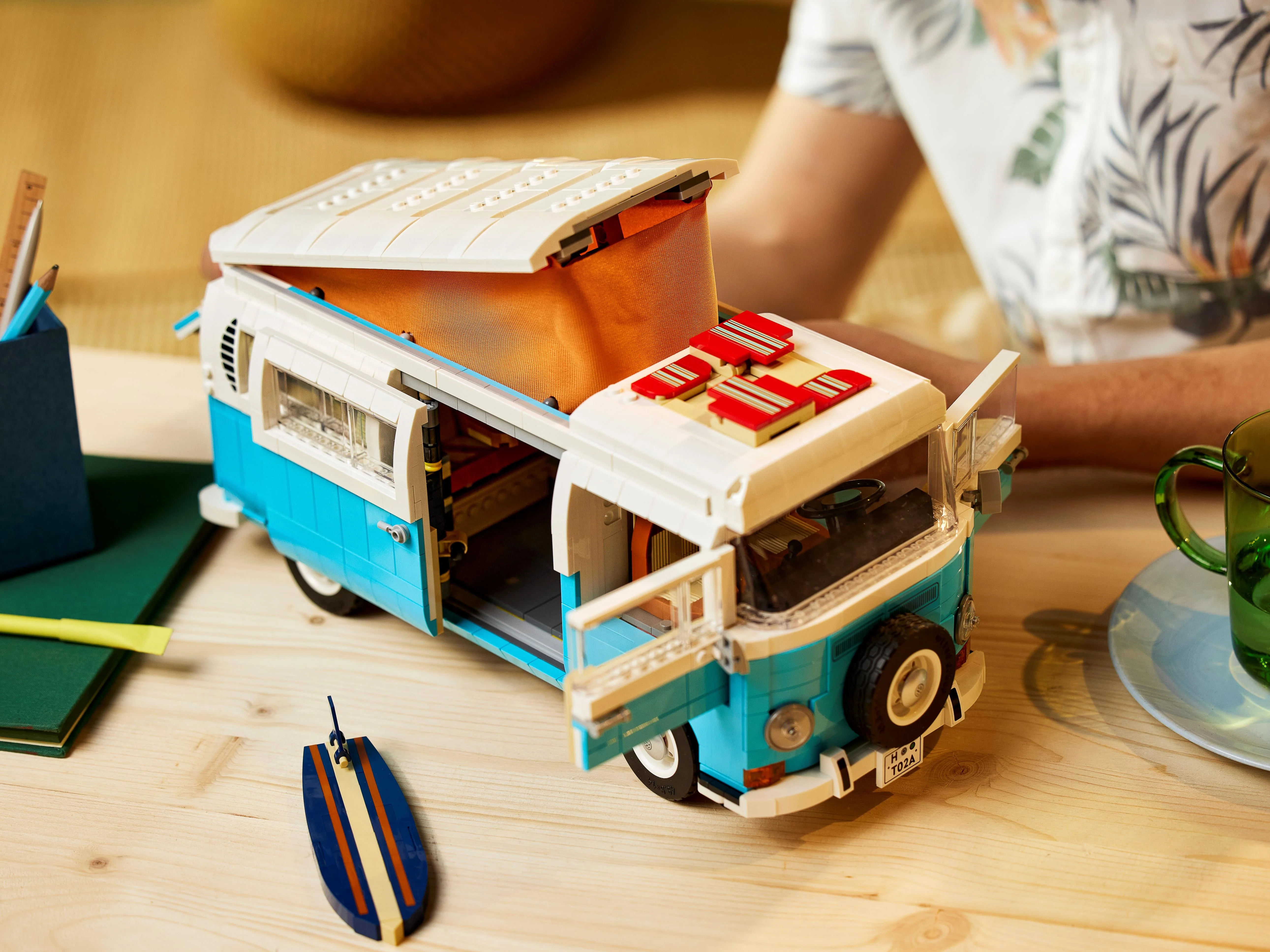 Volkswagen T2 Camper Van - Image 14