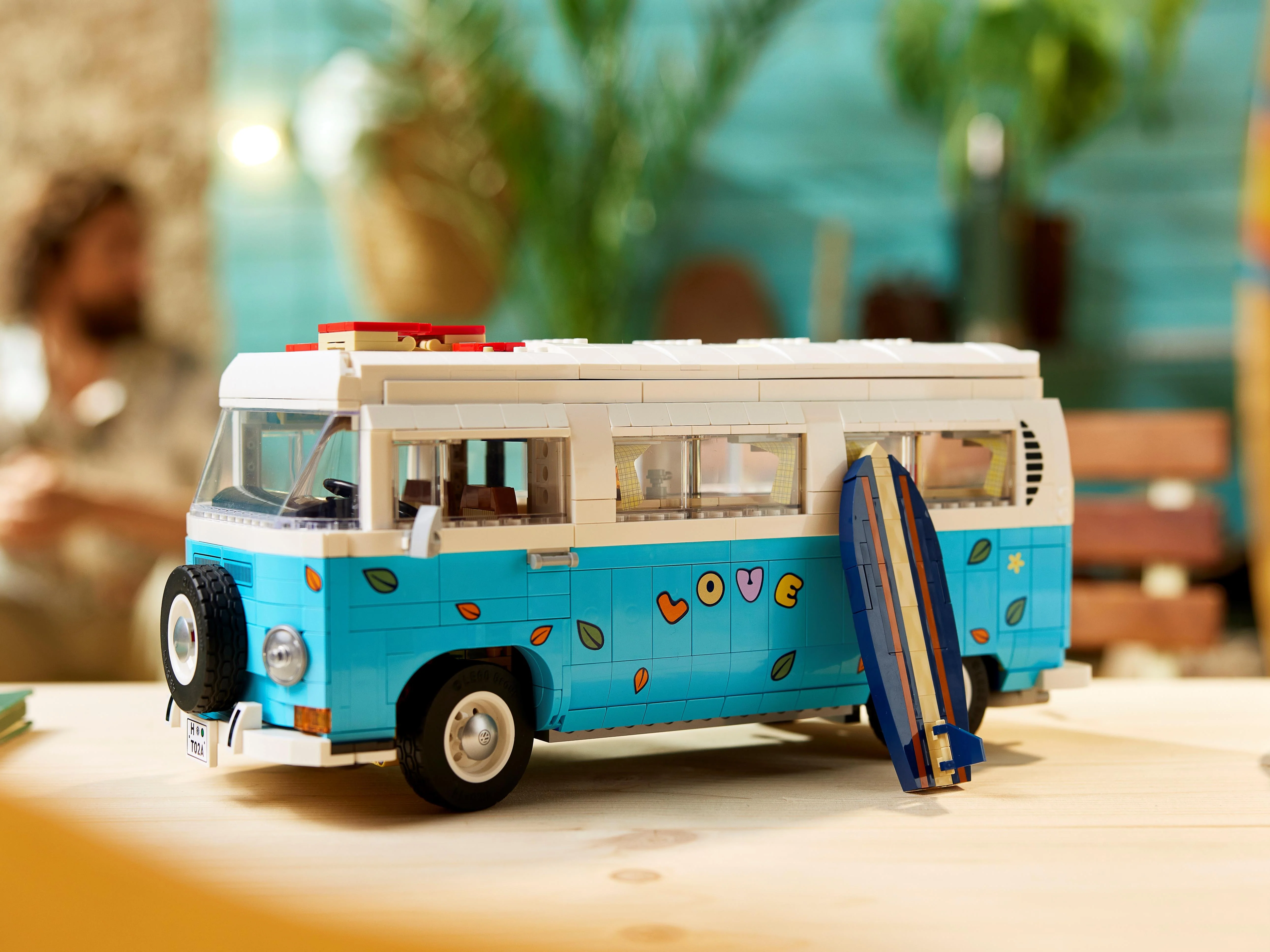 Volkswagen T2 Camper Van - Image 23