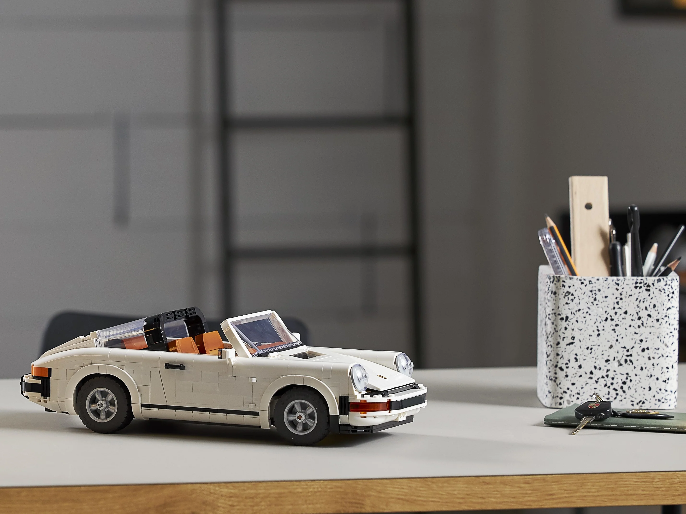 Porsche 911 - Image 18