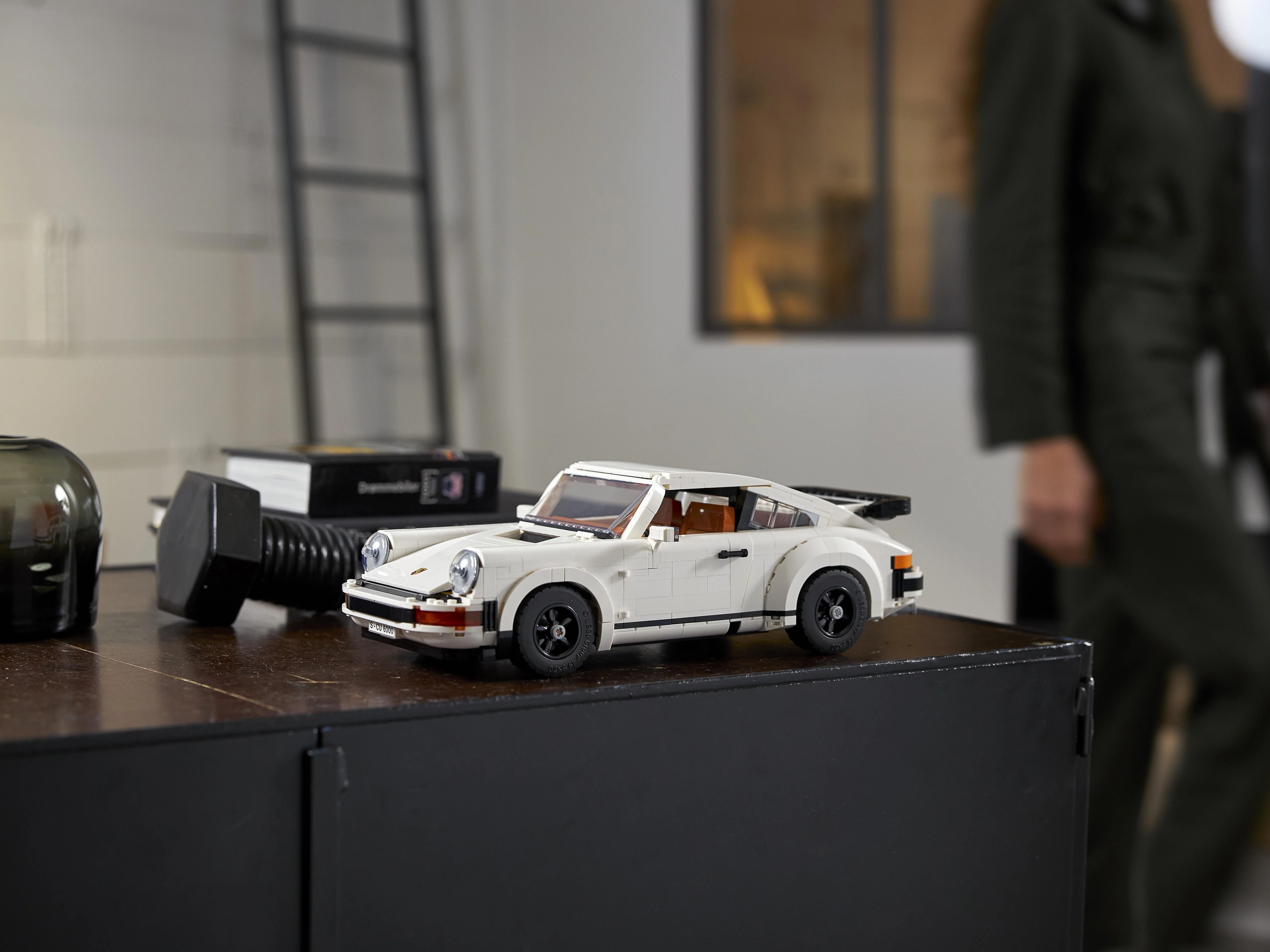 Porsche 911 - Image 26