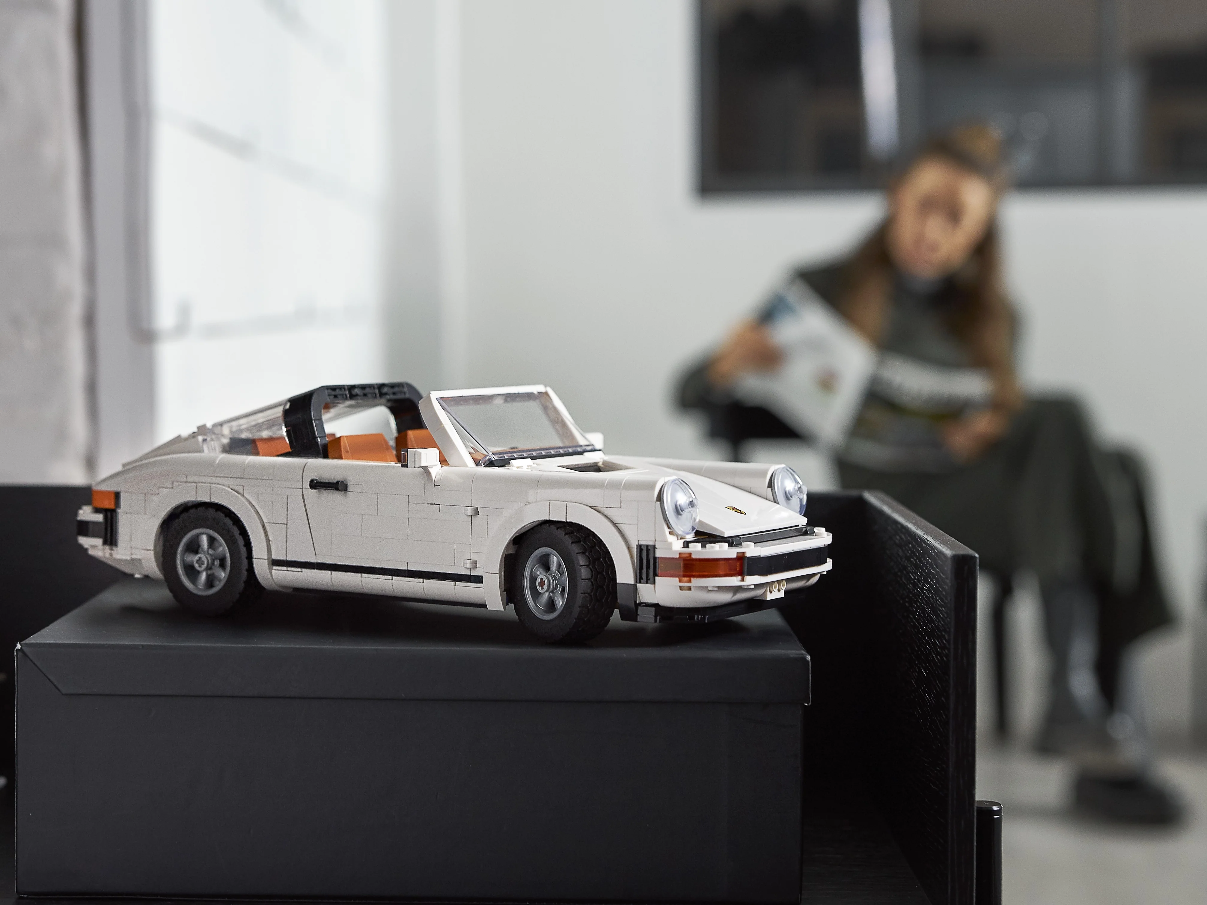 Porsche 911 - Image 33