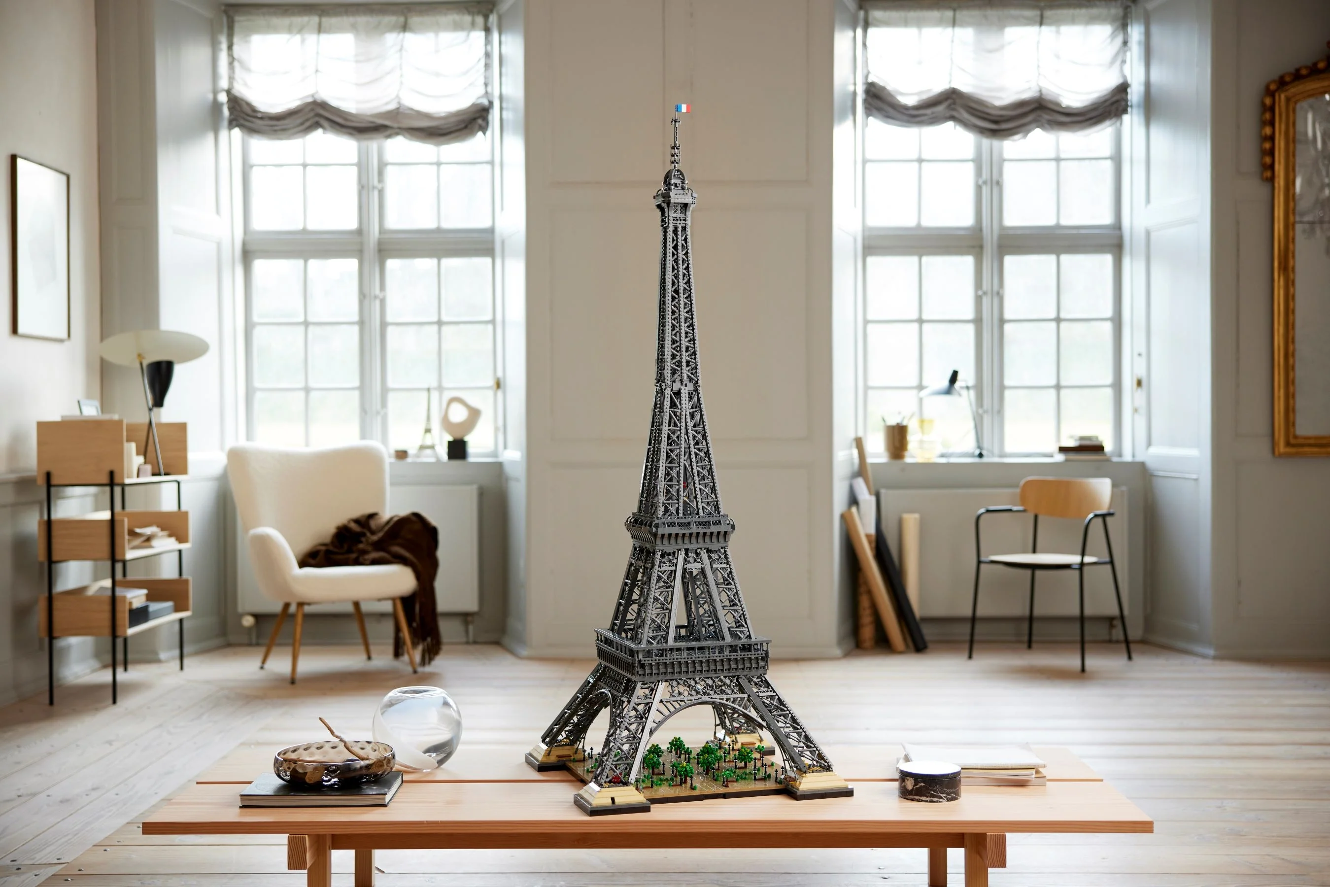 Eiffel tower - Image 8