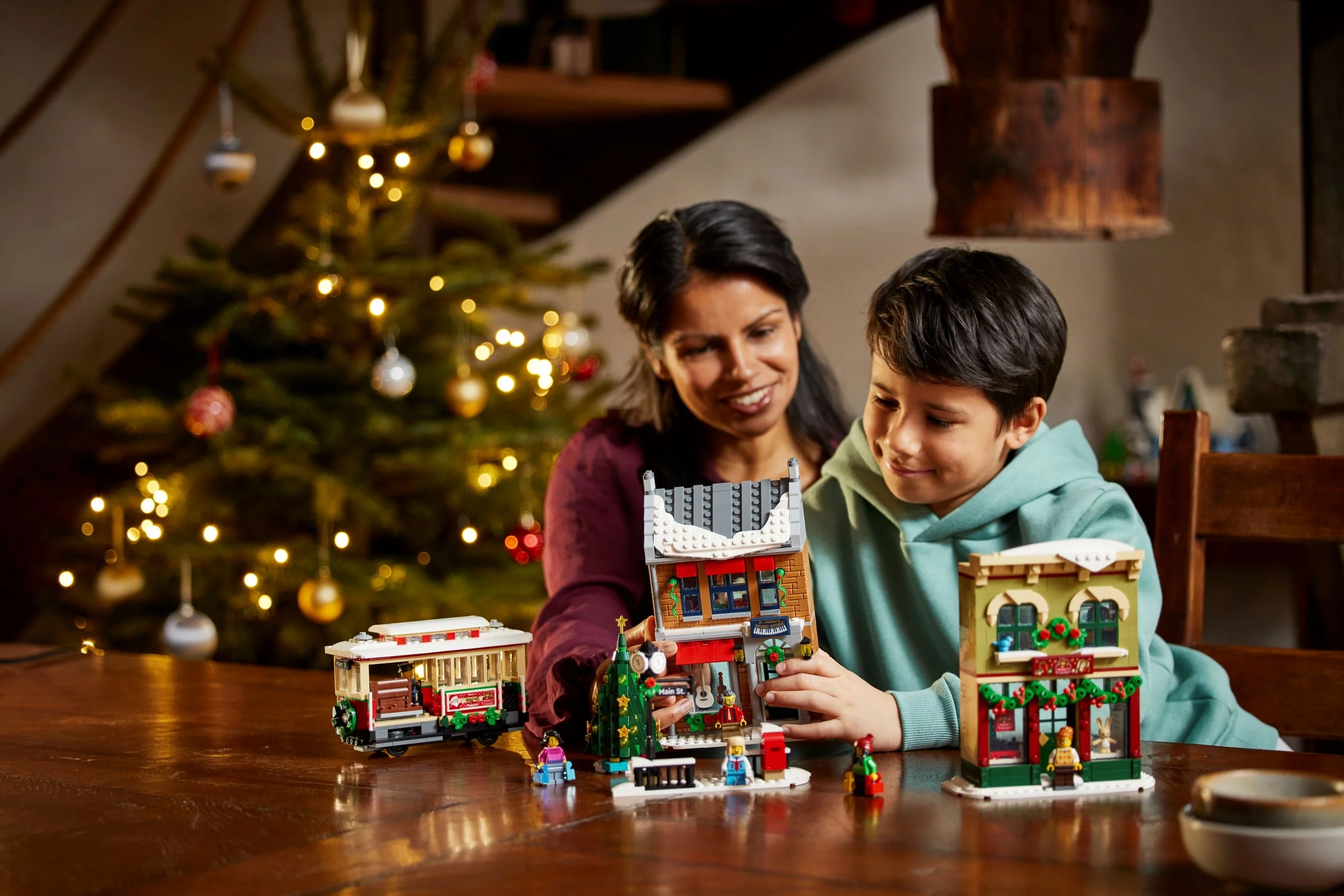 Holiday Main Street - Image 9