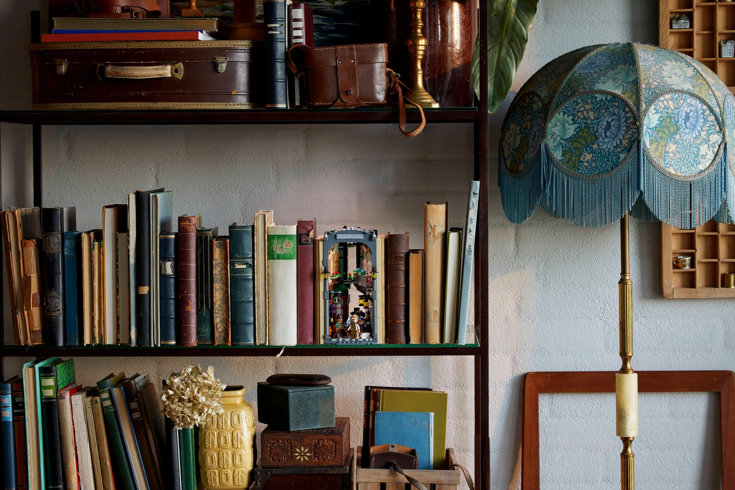 Sherlock Holmes: Book Nook - Image 10