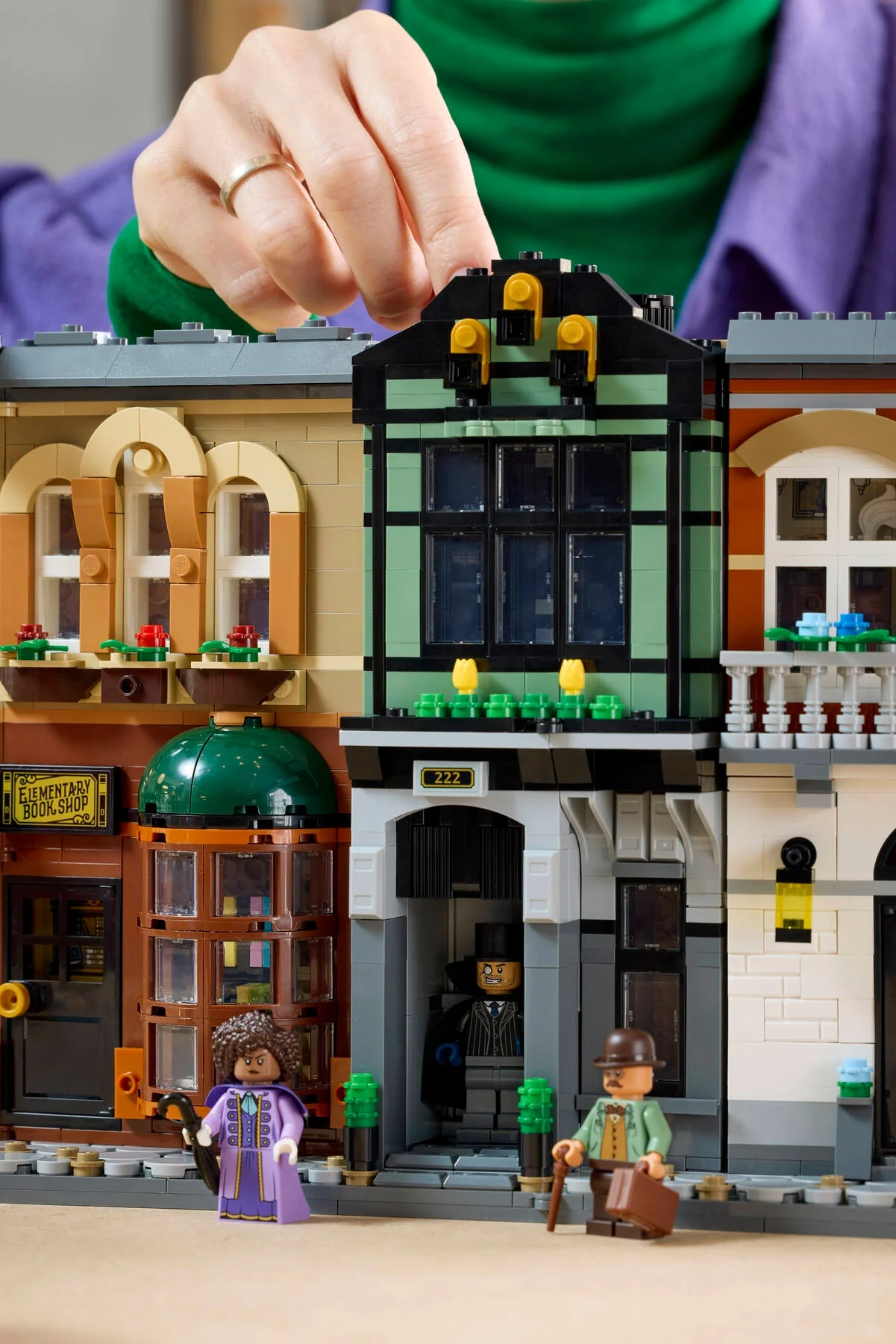 Sherlock Holmes: Book Nook - Image 13