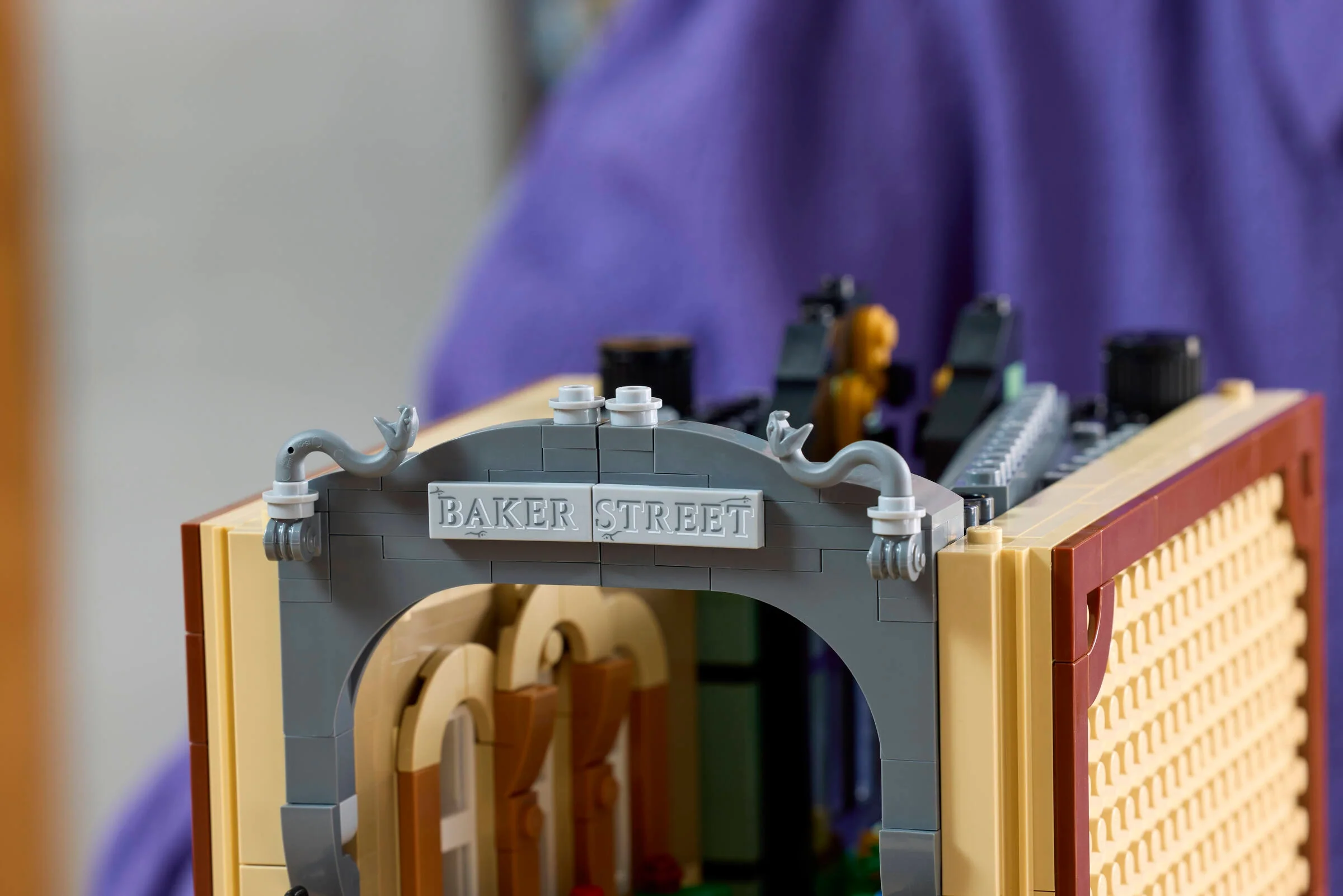 Sherlock Holmes: Book Nook - Image 15