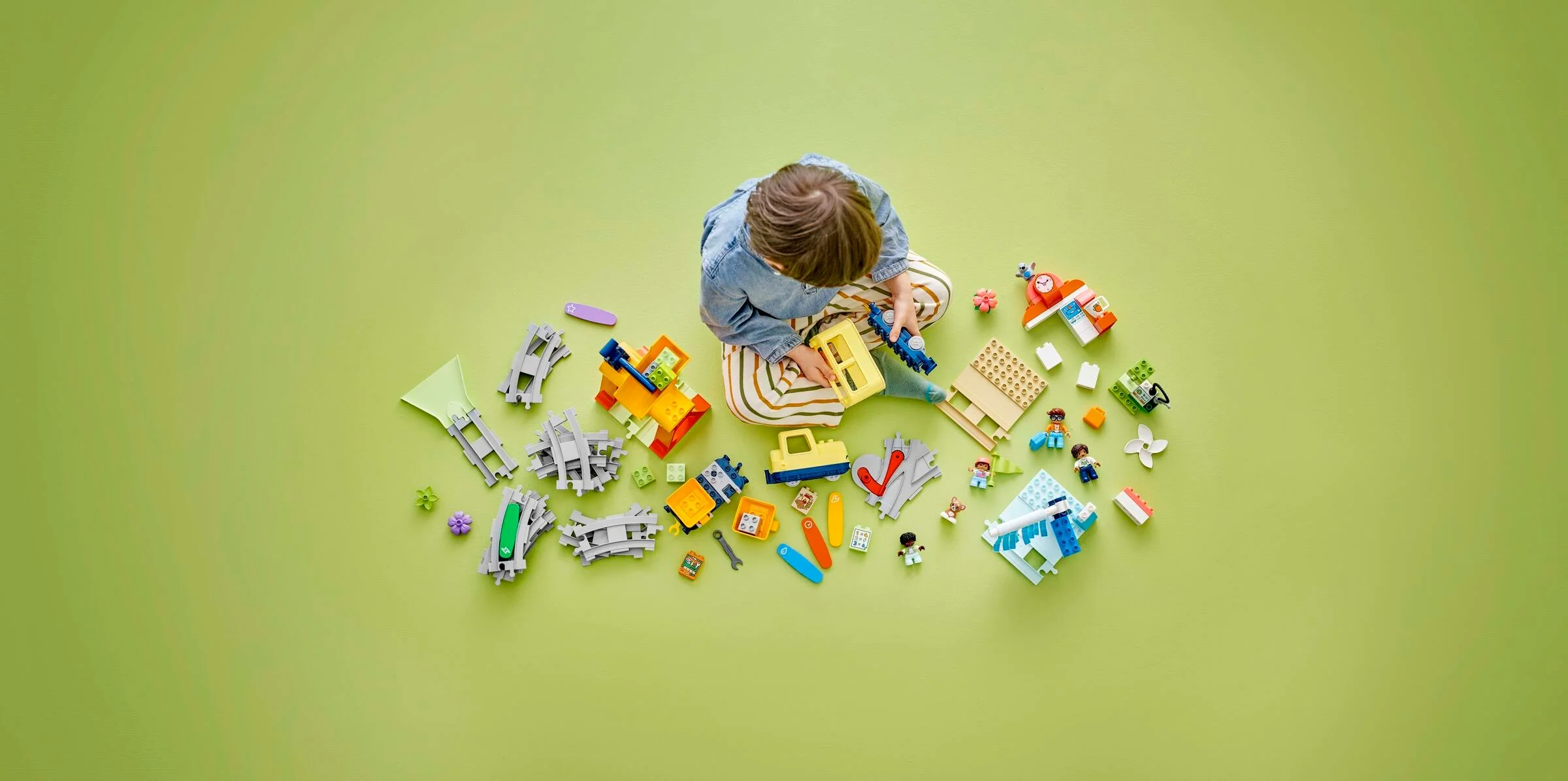 Big Interactive Community Train - Image 10