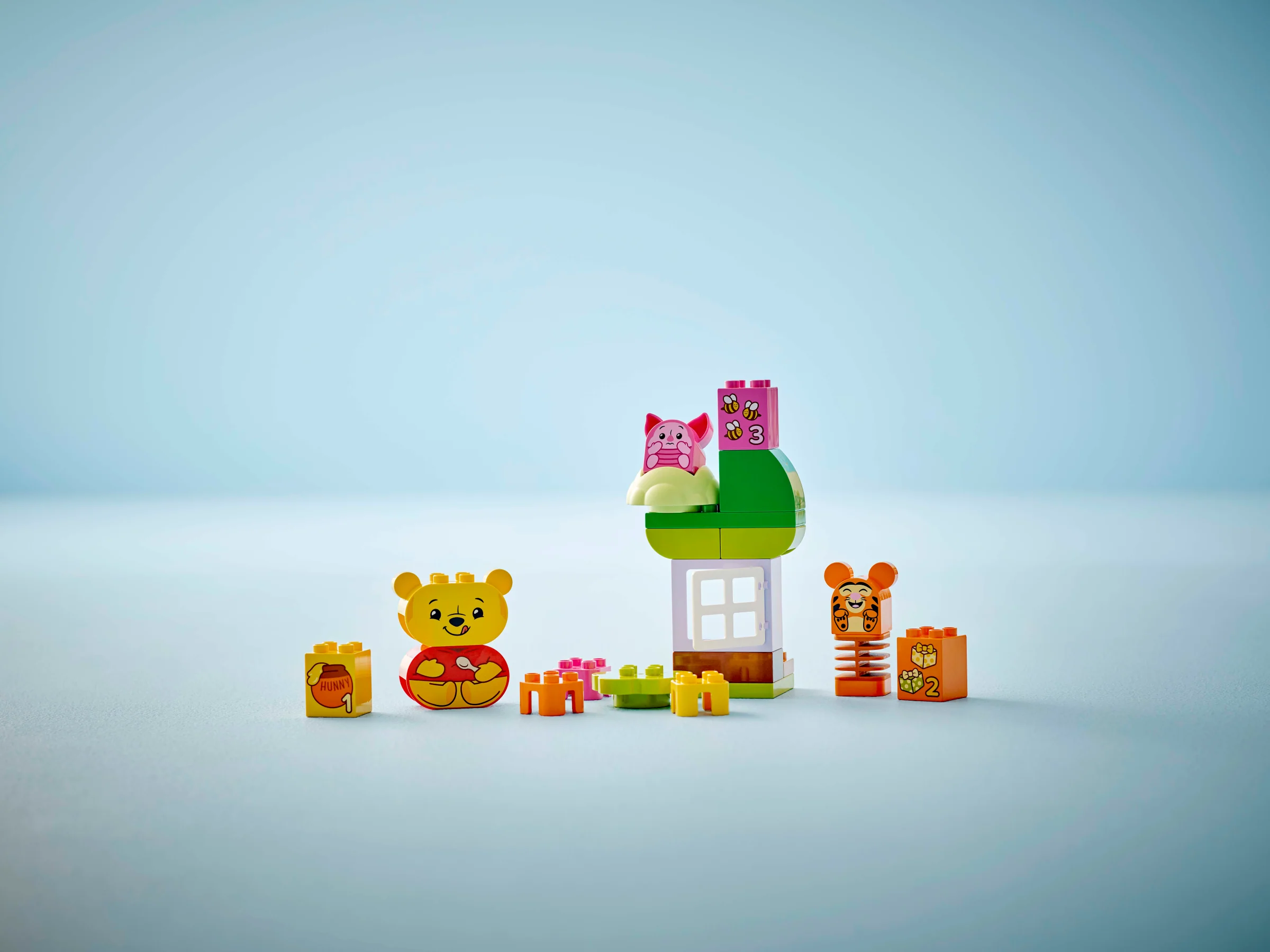Winnie the Pooh's Birthday Party - Image 6