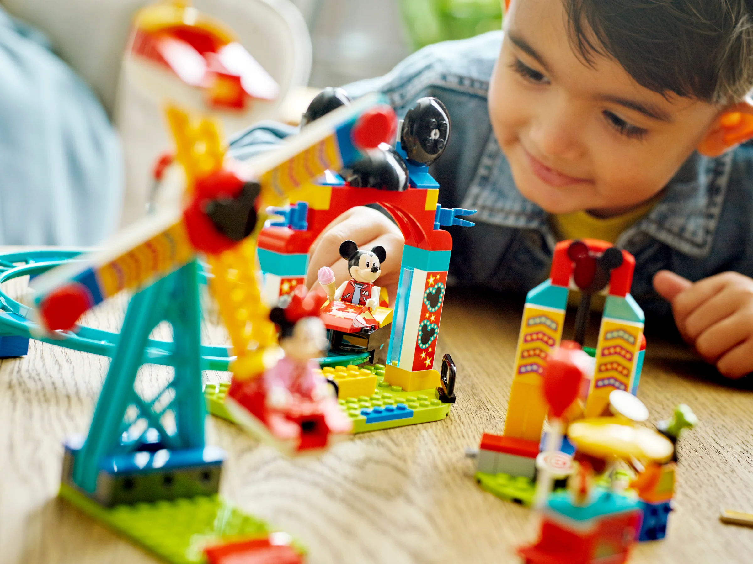 Mickey, Minnie and Goofy's Fairground Fun - Image 8