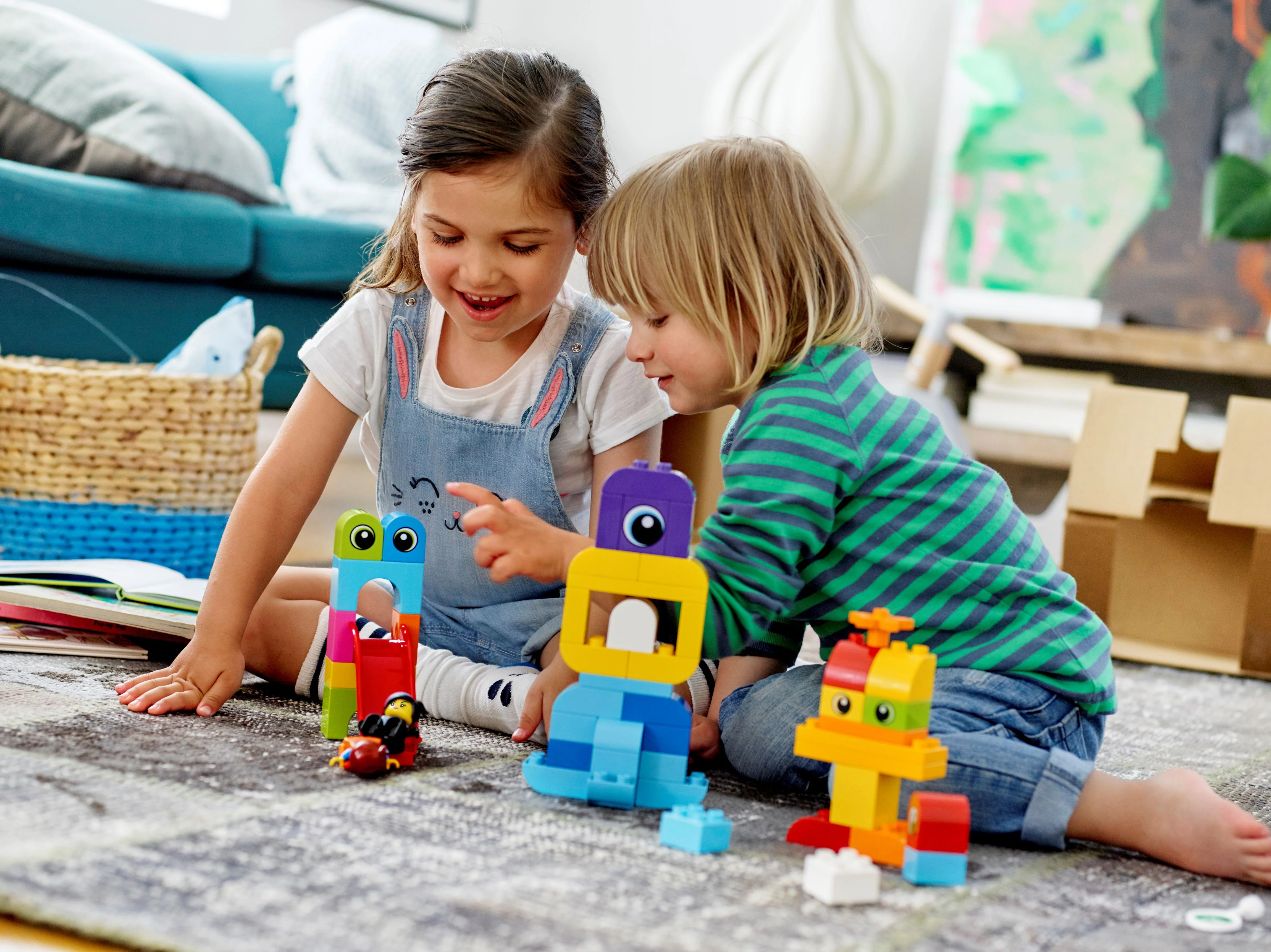 Emmet and Lucy's Visitors from the DUPLO Planet - Image 9