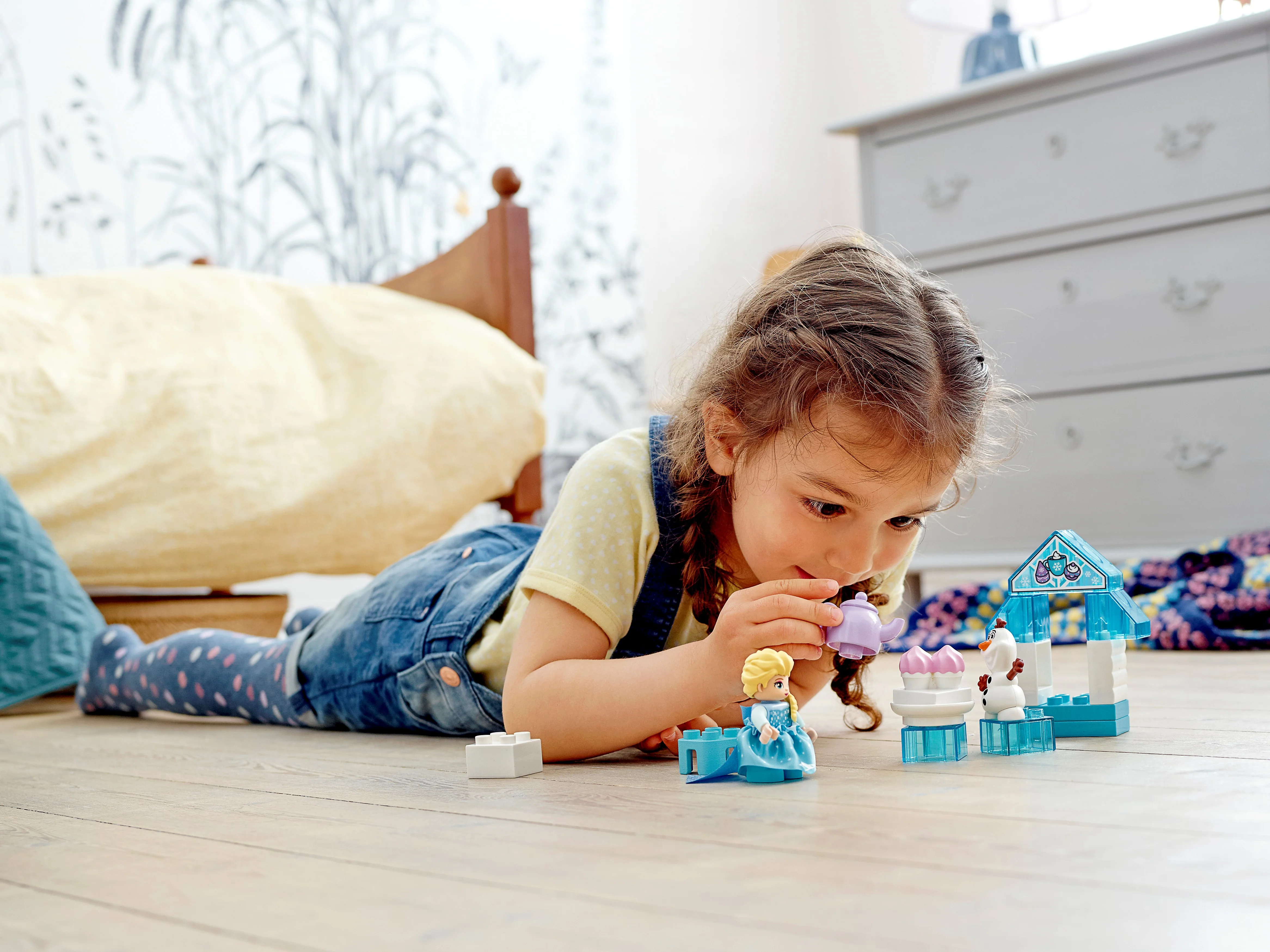 Elsa and Olaf's Tea Party - Image 6