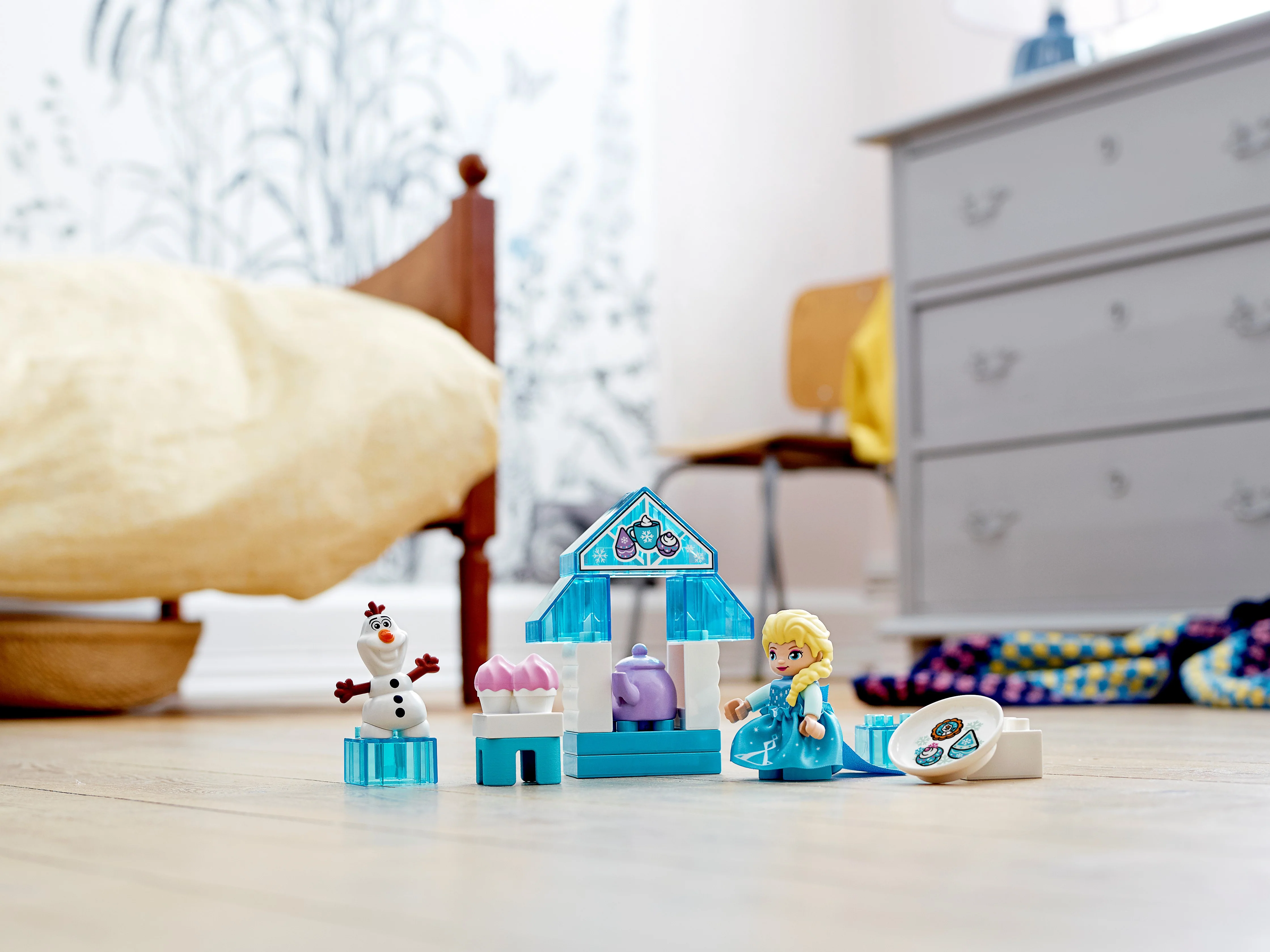 Elsa and Olaf's Tea Party - Image 7