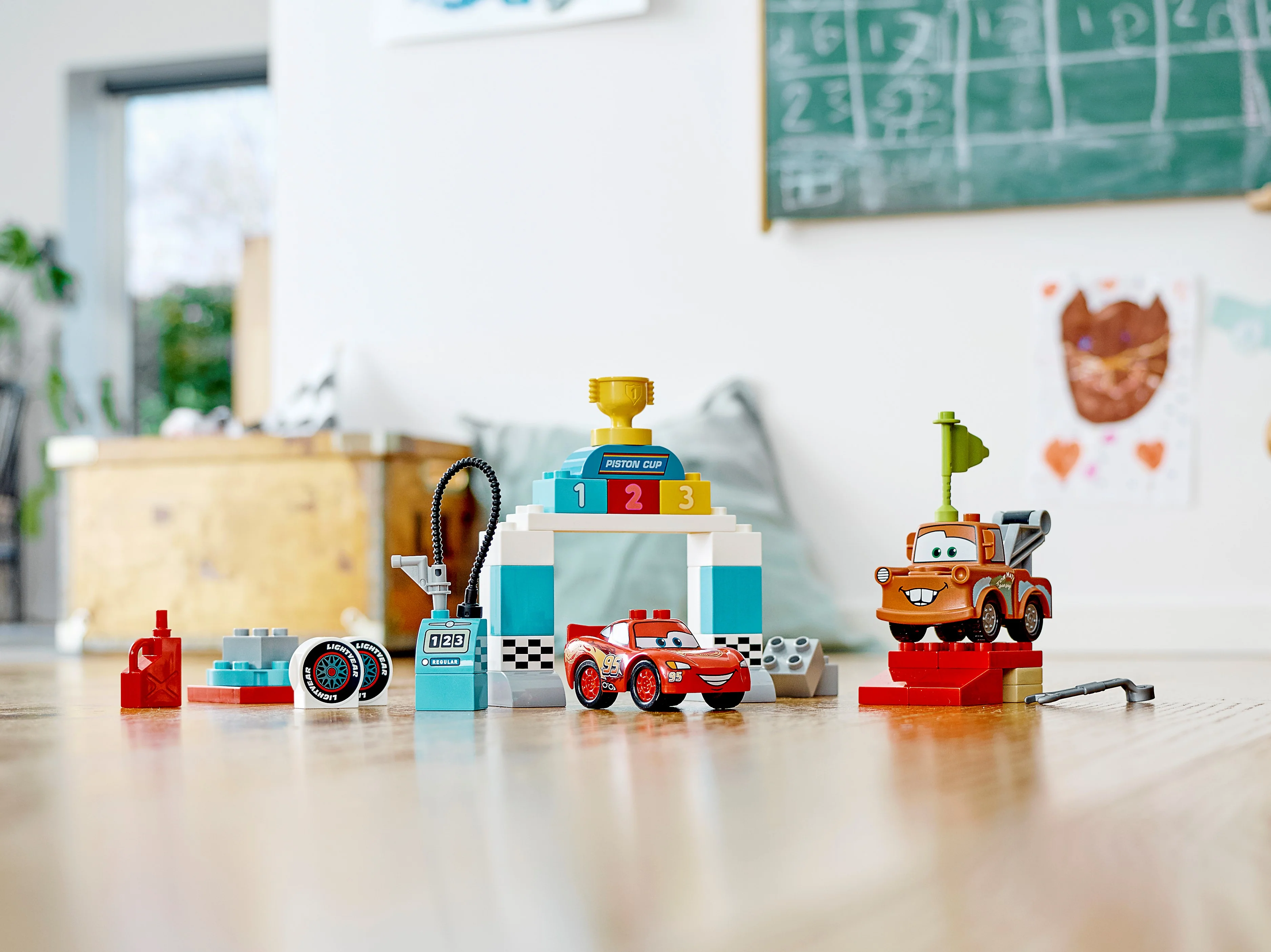 Lightning McQueen's Race Day - Image 8