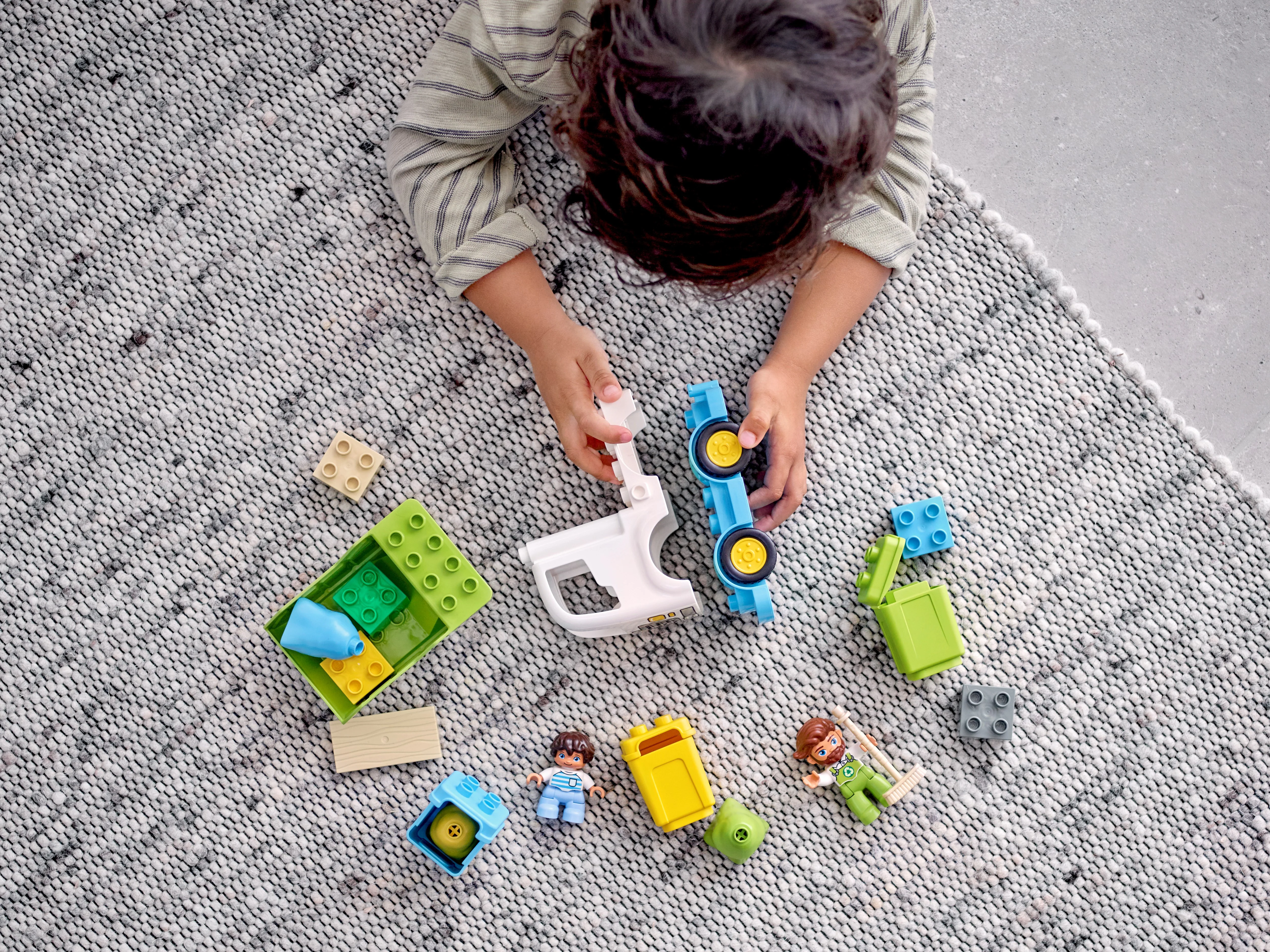 Garbage Truck and Recycling - Image 12