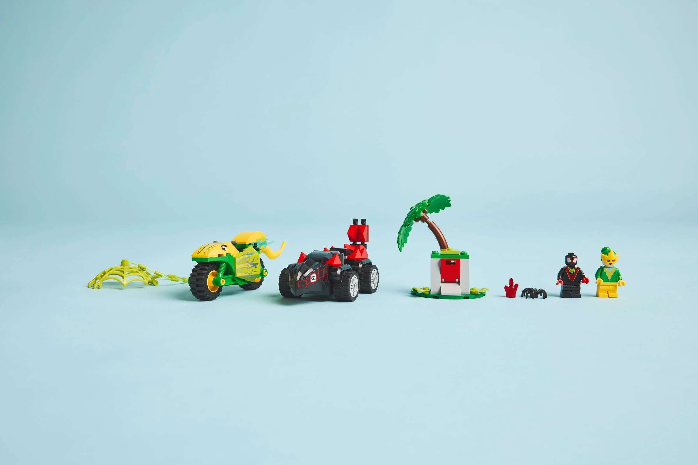 Spin and Electro Dinosaur Vehicle Chase - Image 7