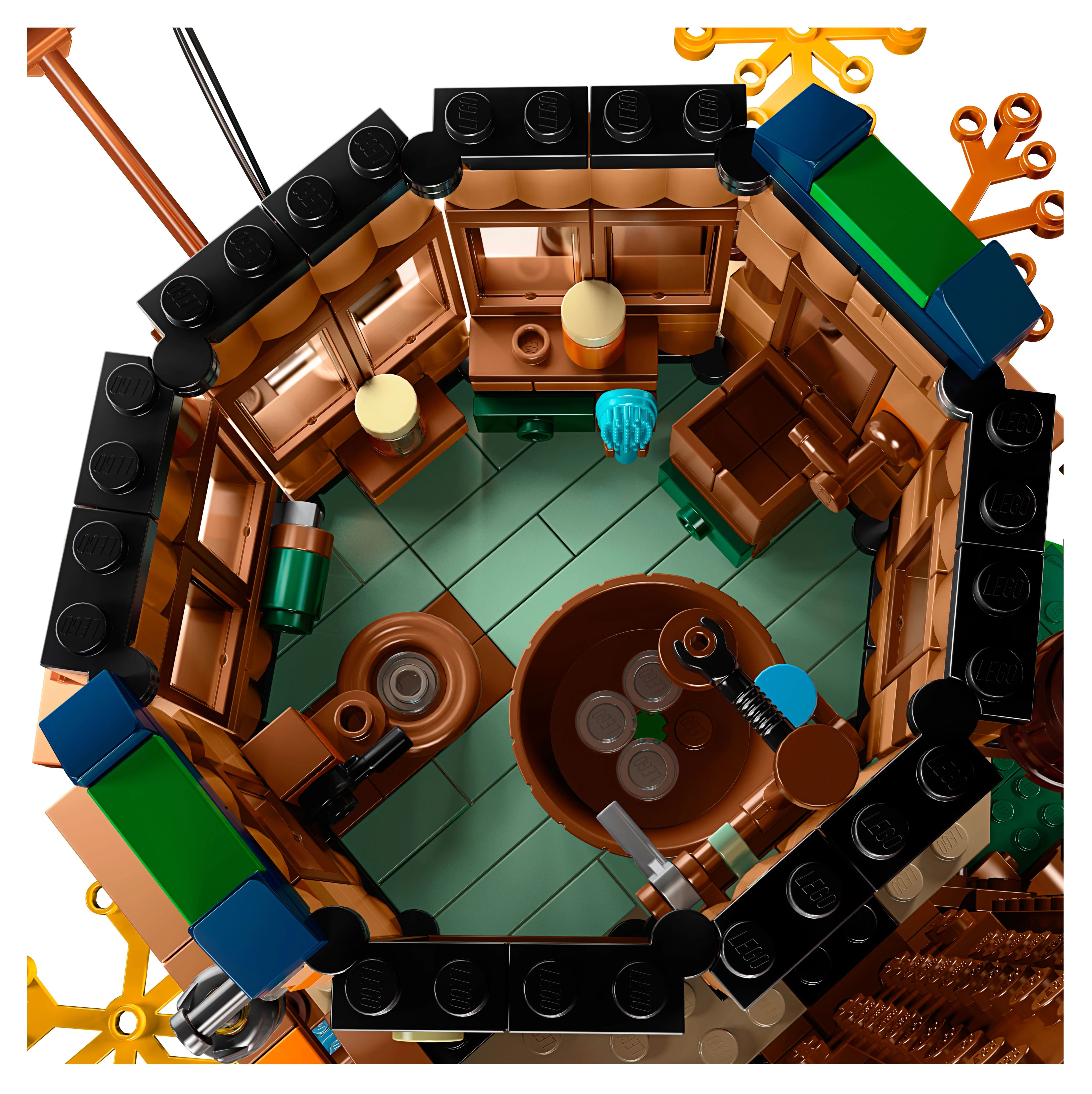 Tree House - Image 5