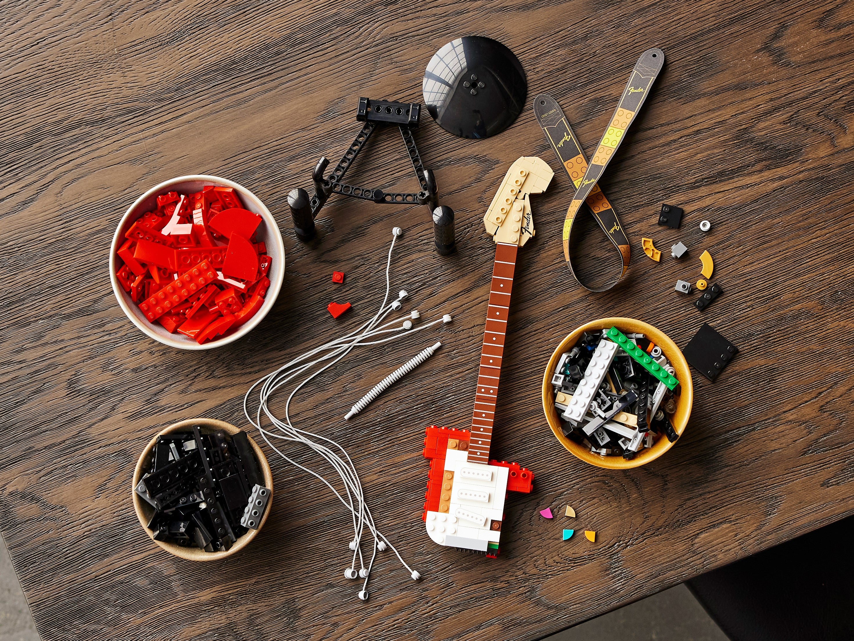 Fender Stratocaster - Image 21