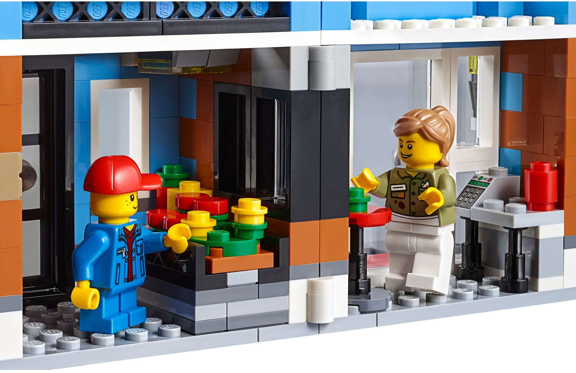 Corner Deli - Image 8