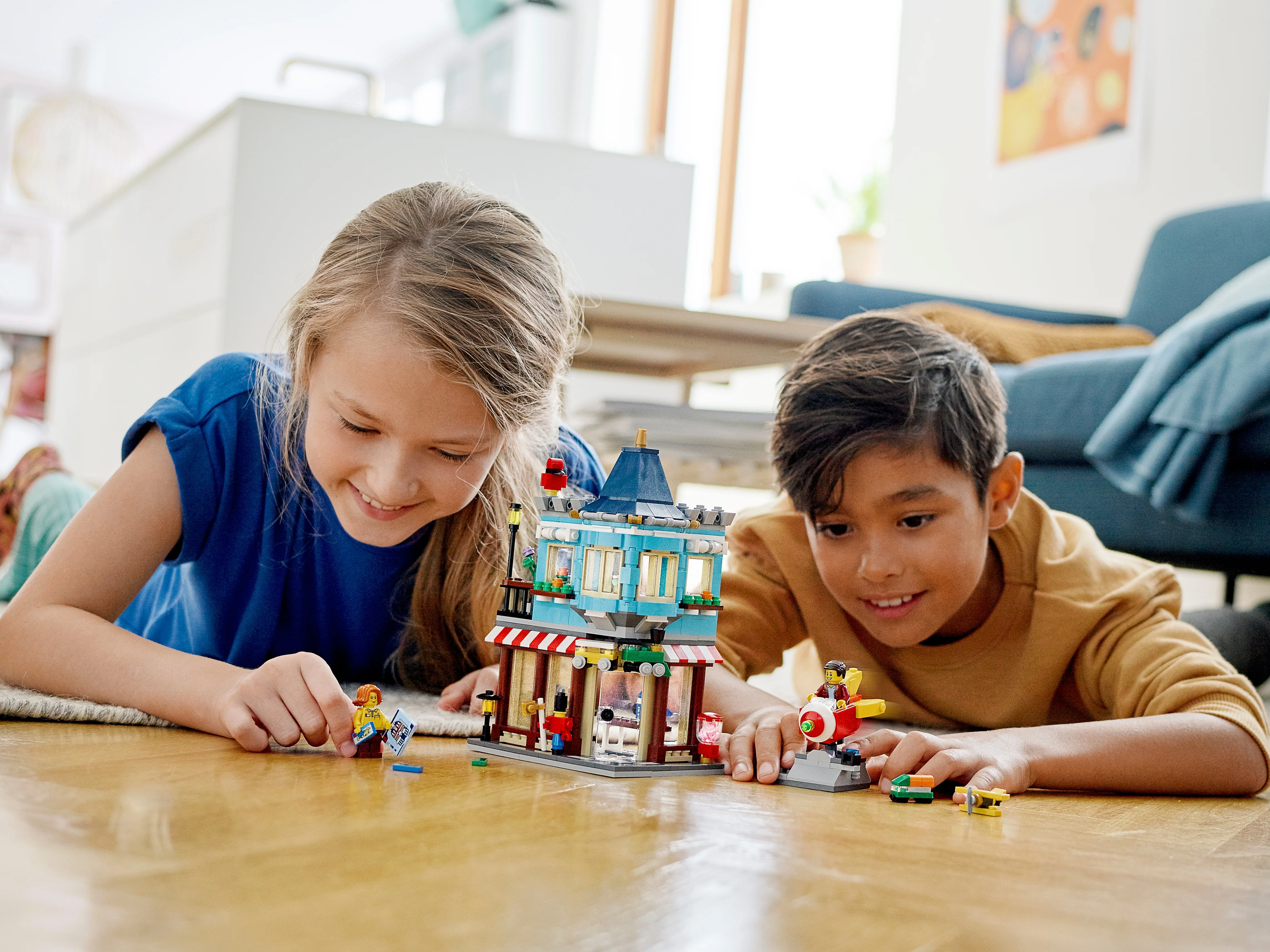 Townhouse Toy Store - Image 8