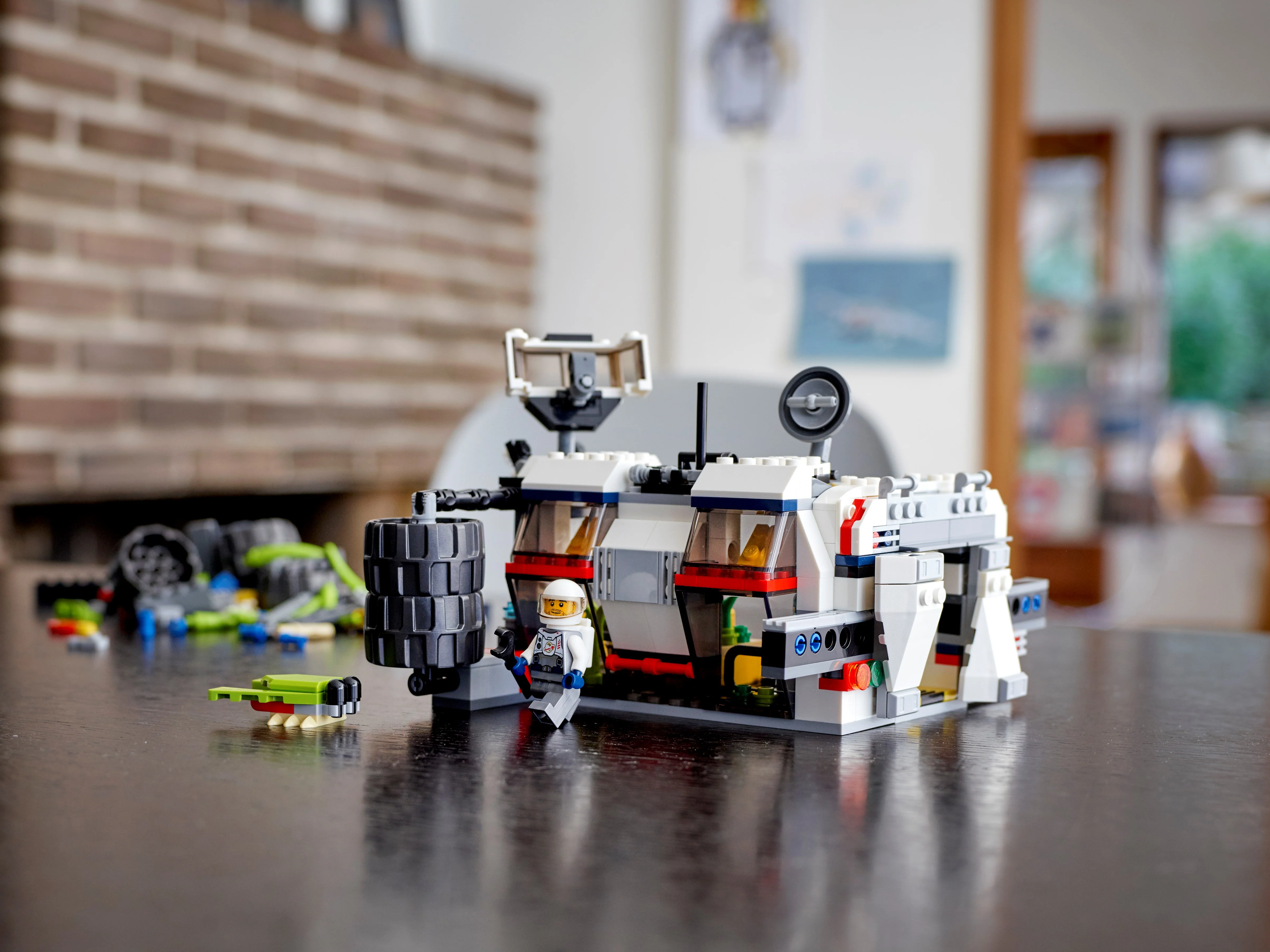 Space Rover Explorer - Image 12