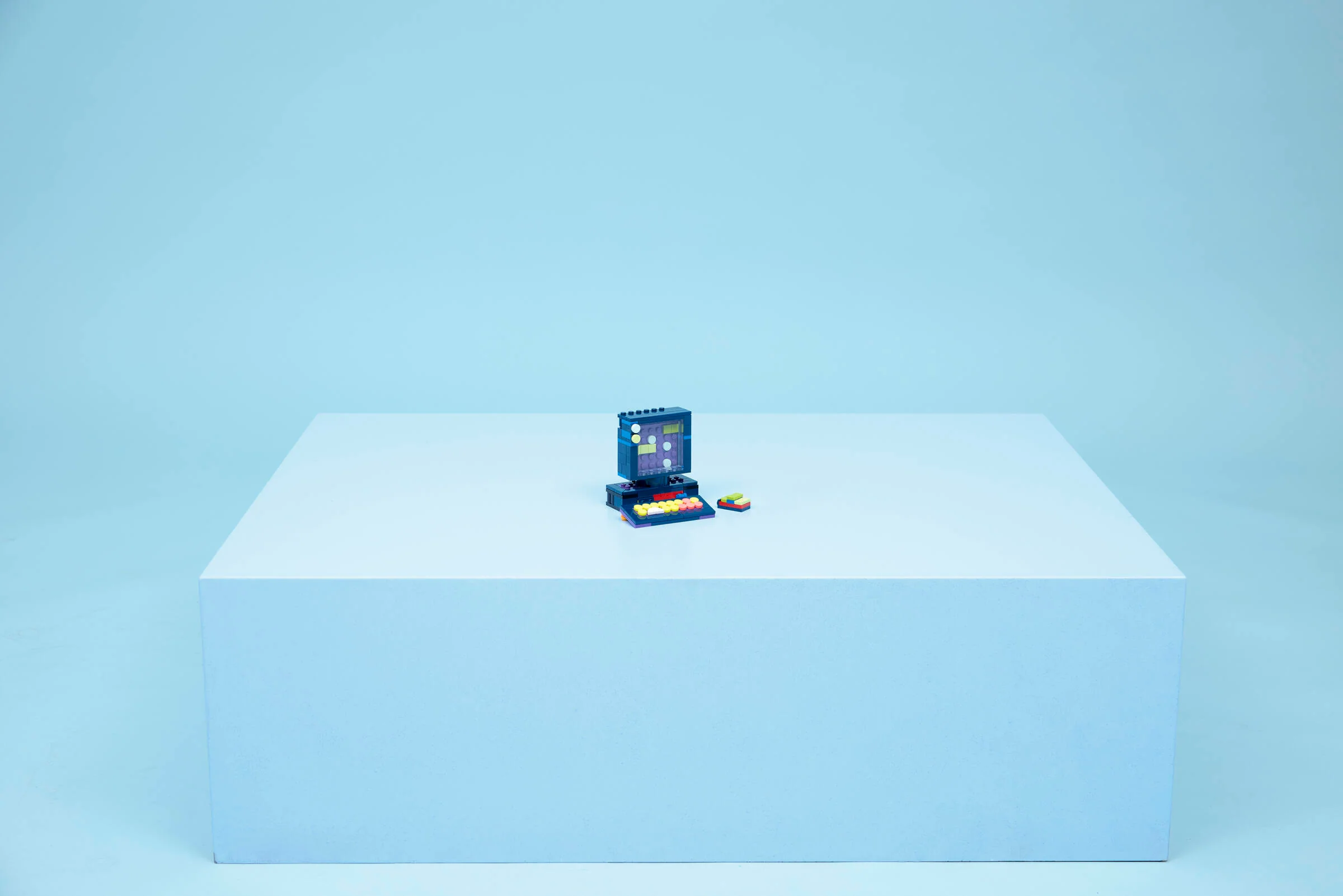 Retro Gaming Console - Image 10