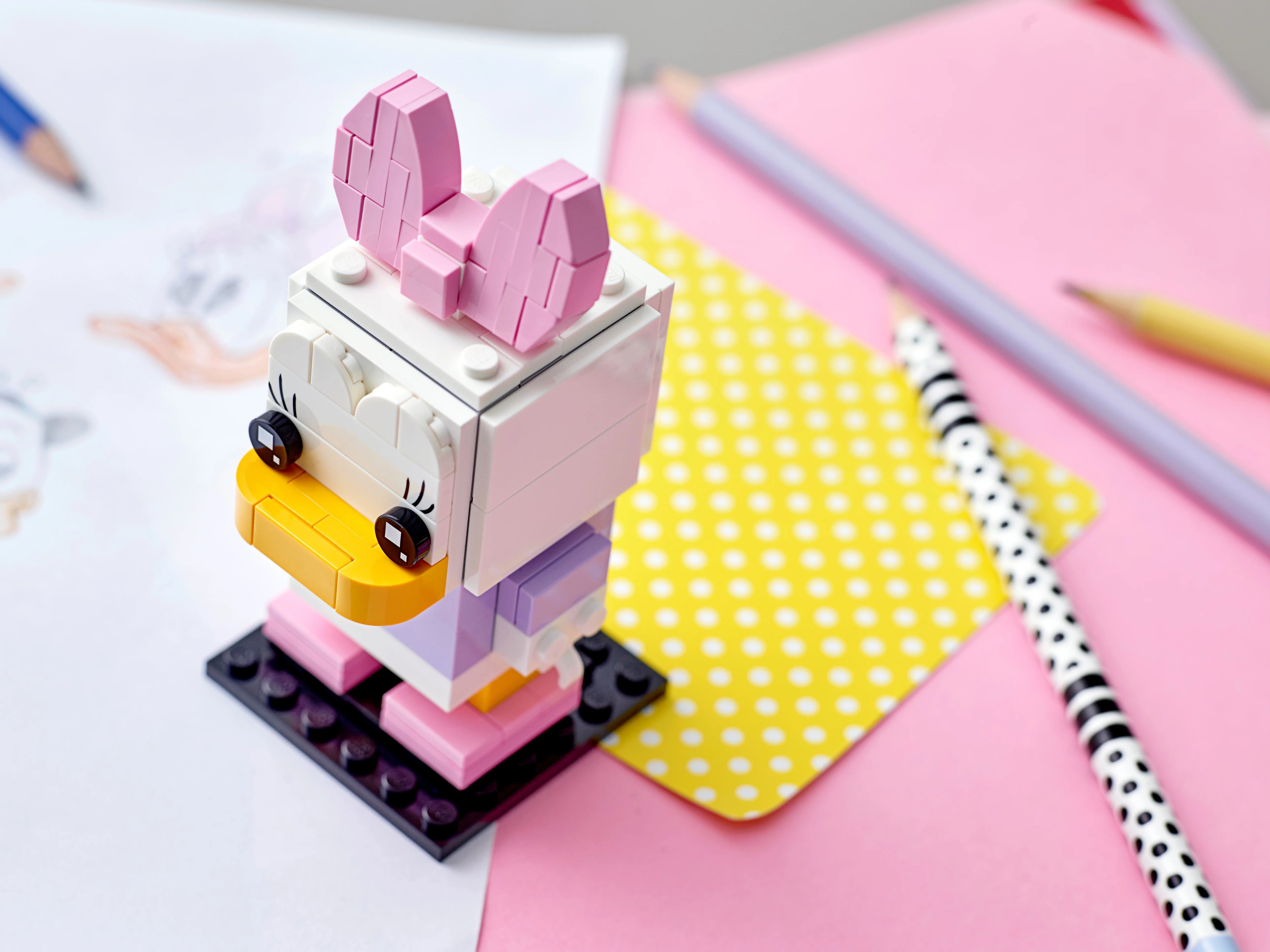 Daisy Duck - Image 5