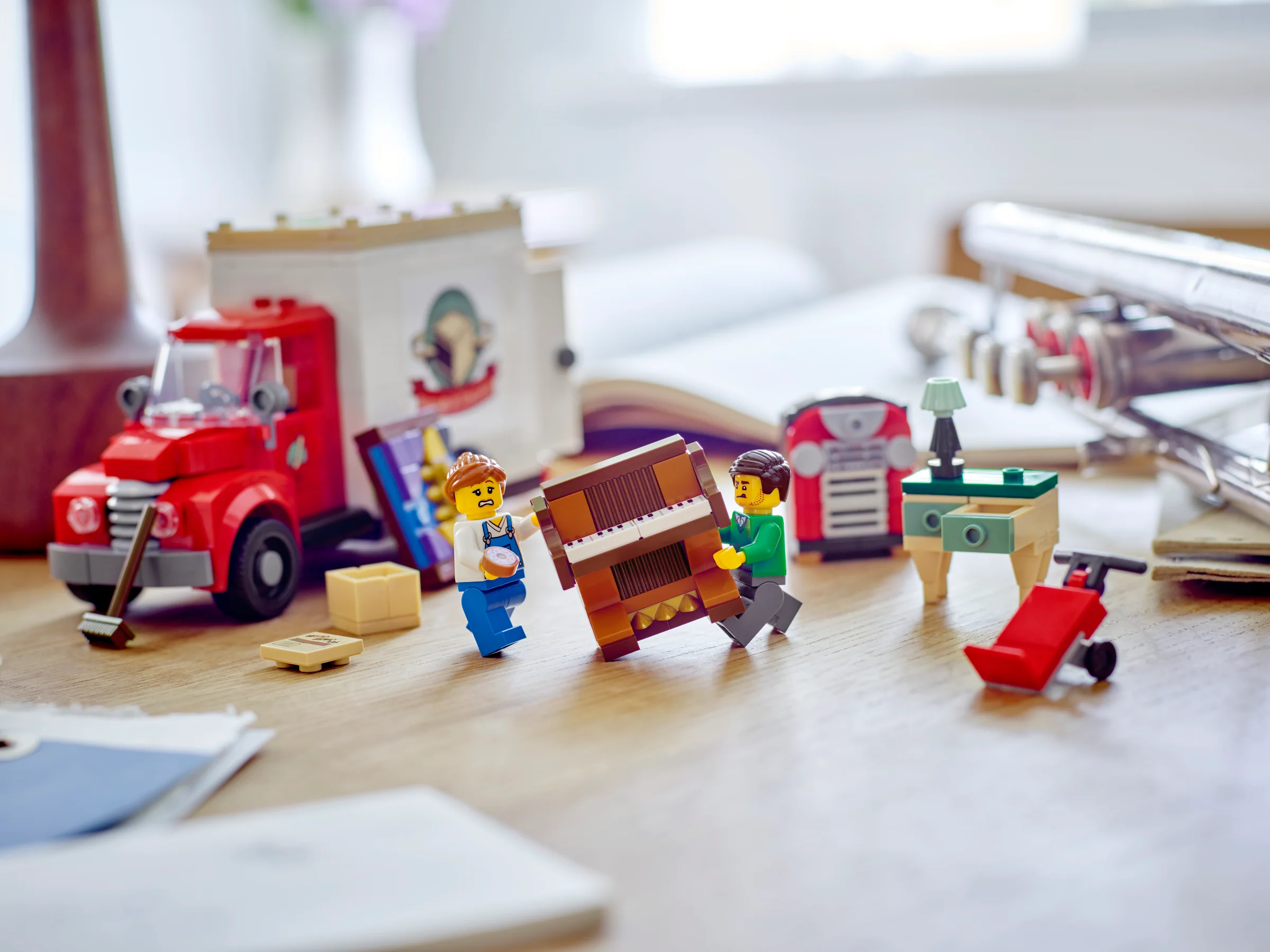 Moving Truck - Image 5