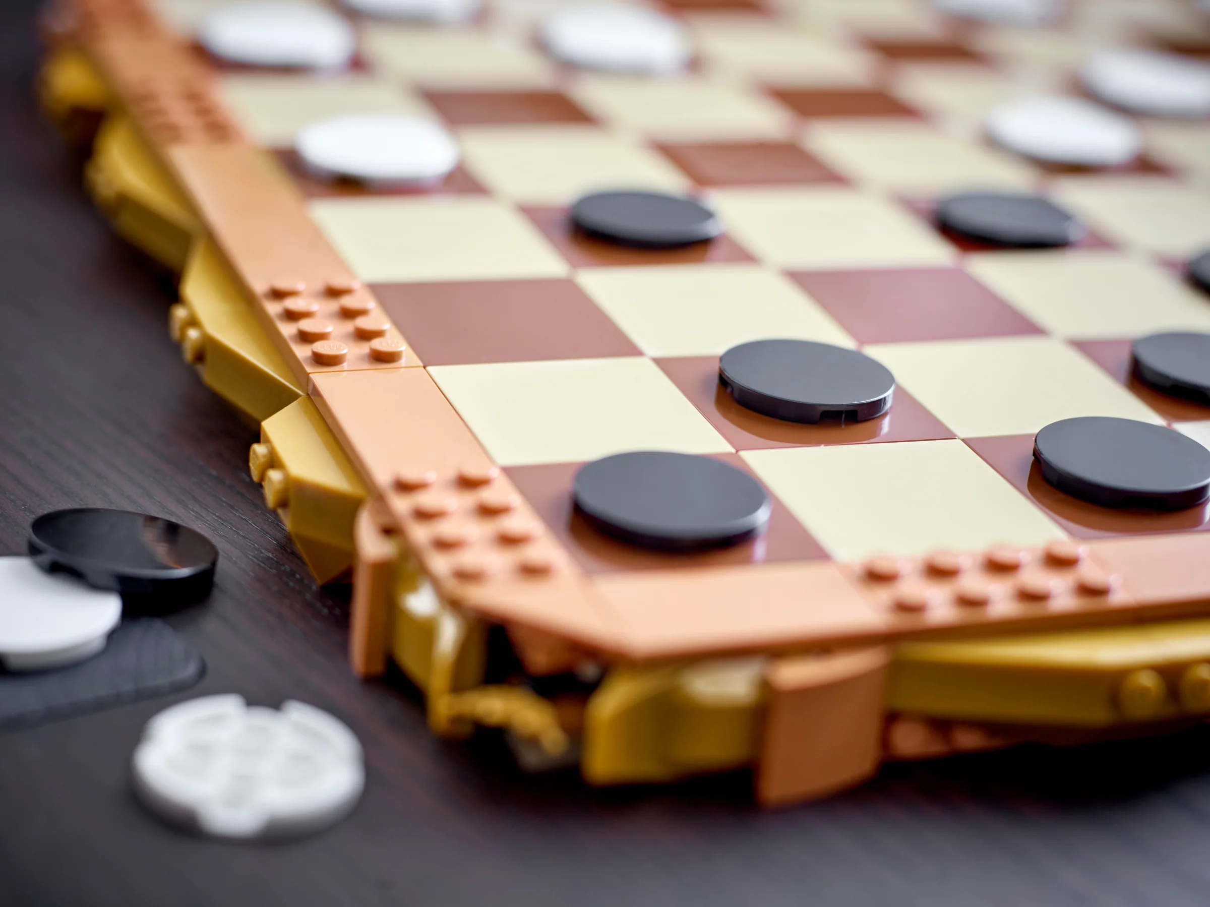 Traditional Chess Set - Image 7