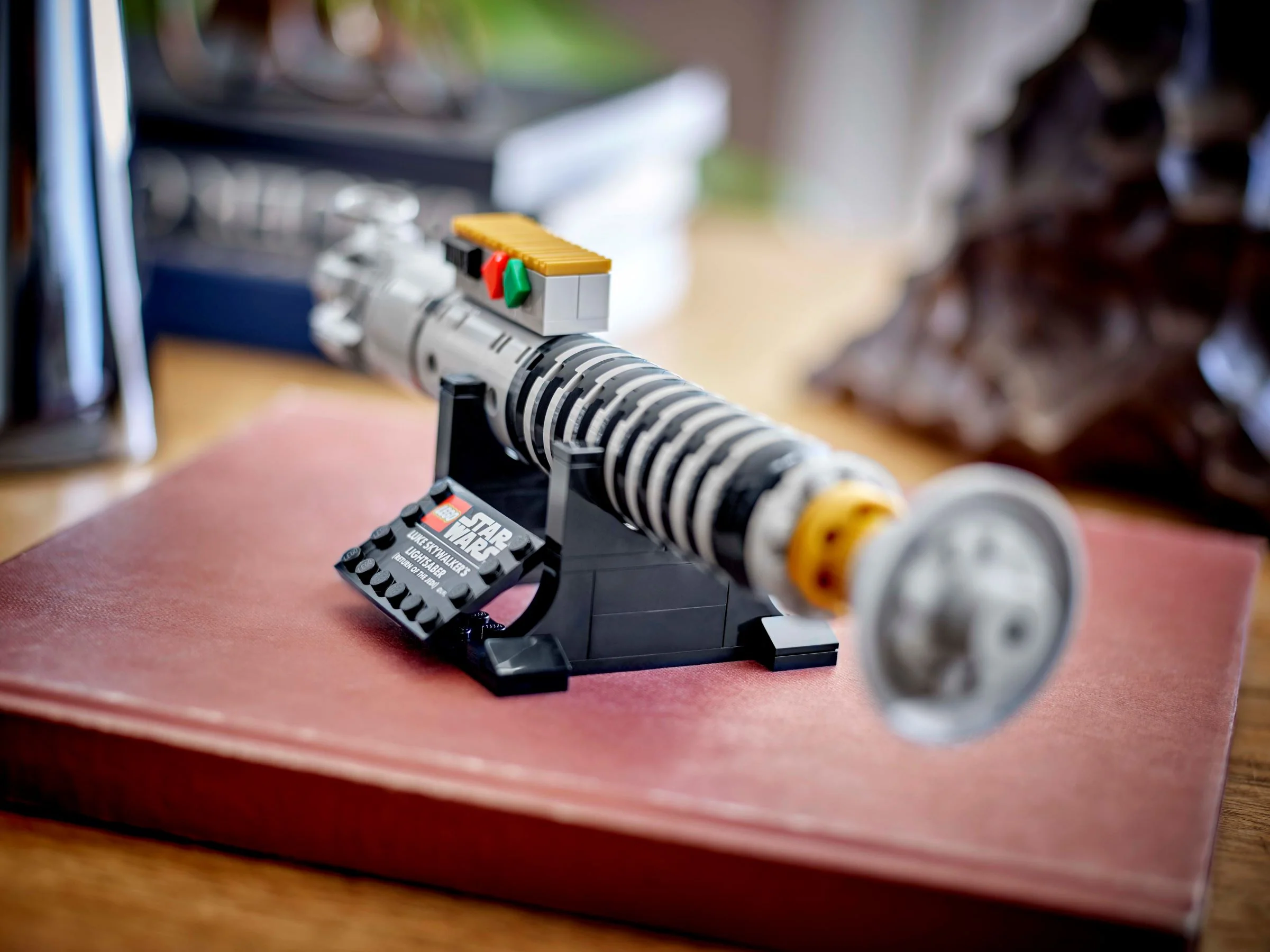 Luke Skywalker's Lightsaber™ - Image 5