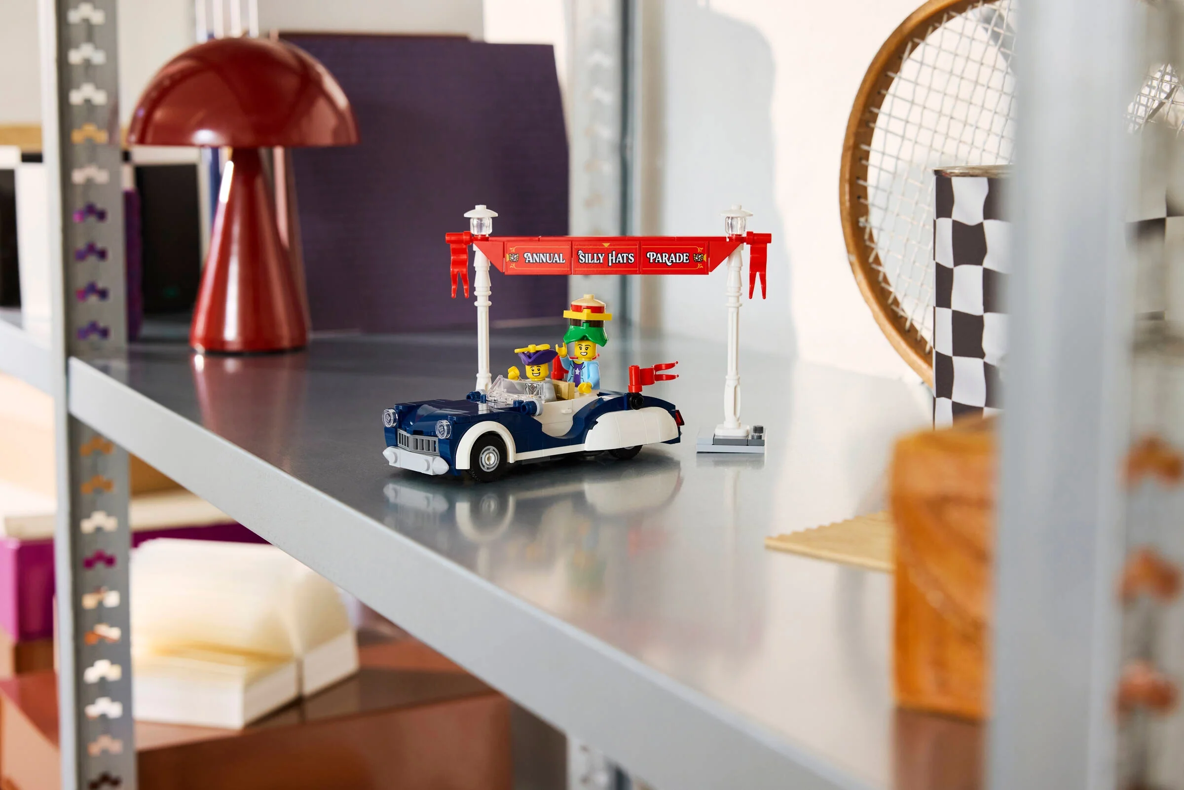 Vintage Parade Car - Image 5