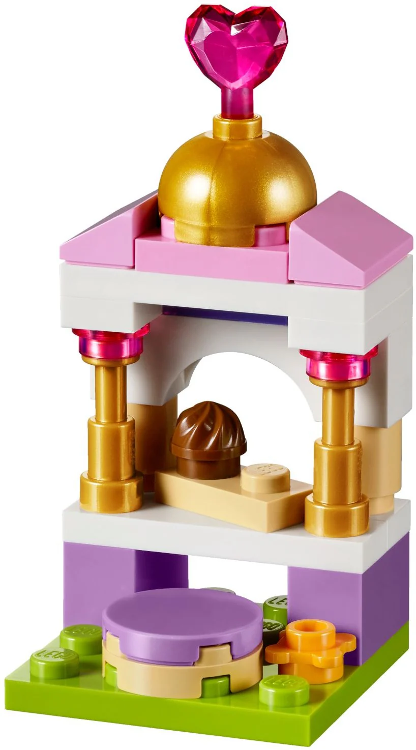Treasure's Day at the Pool - Image 4