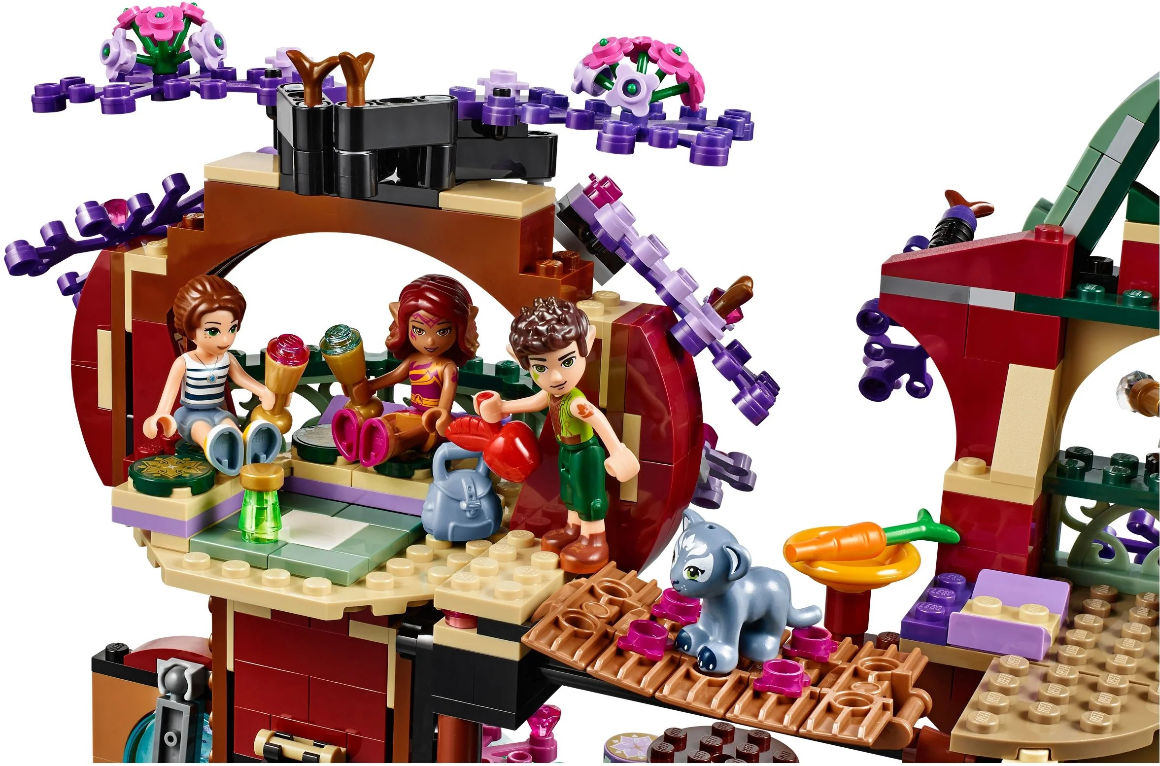 The Elves' Treetop Hideaway - Image 4