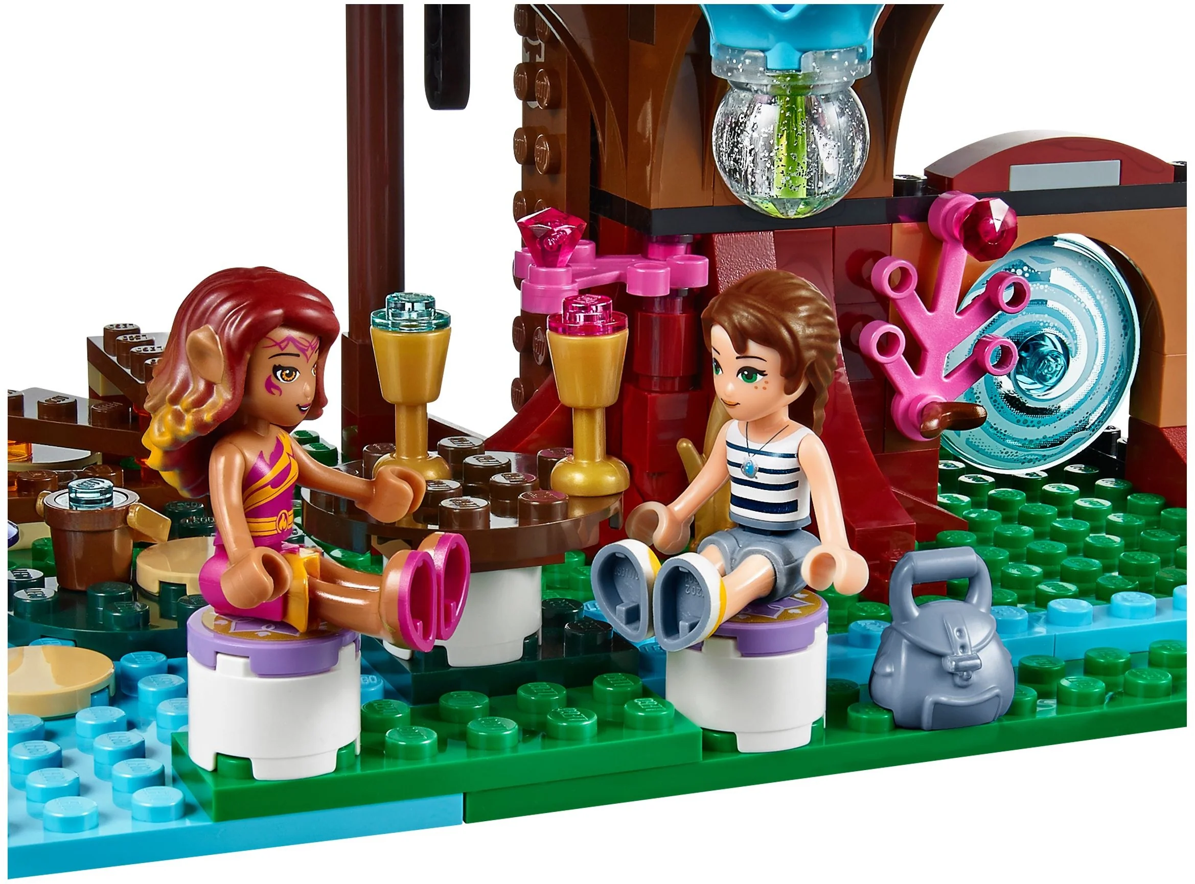The Elves' Treetop Hideaway - Image 7