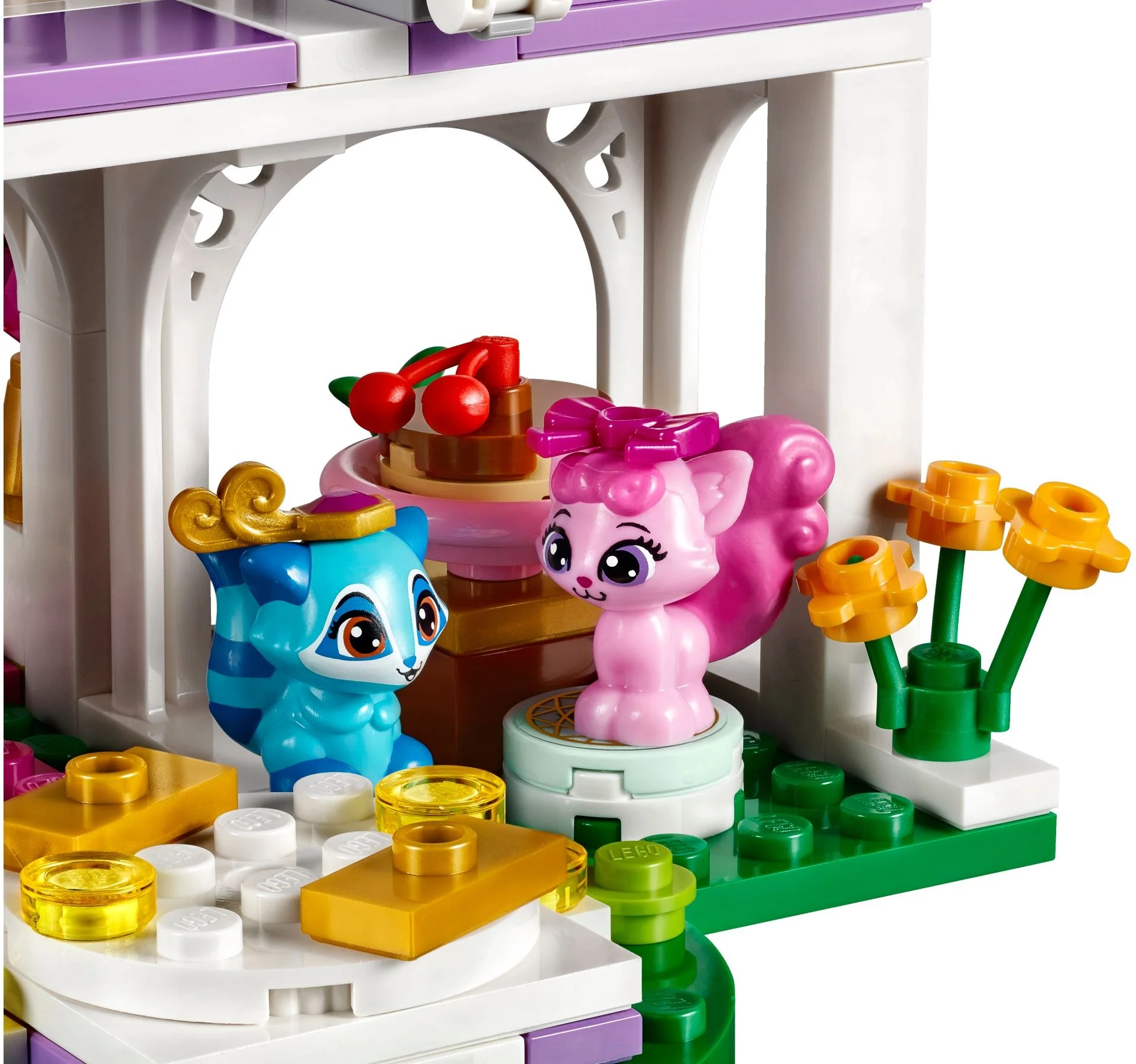 Palace Pets Royal Castle - Image 8