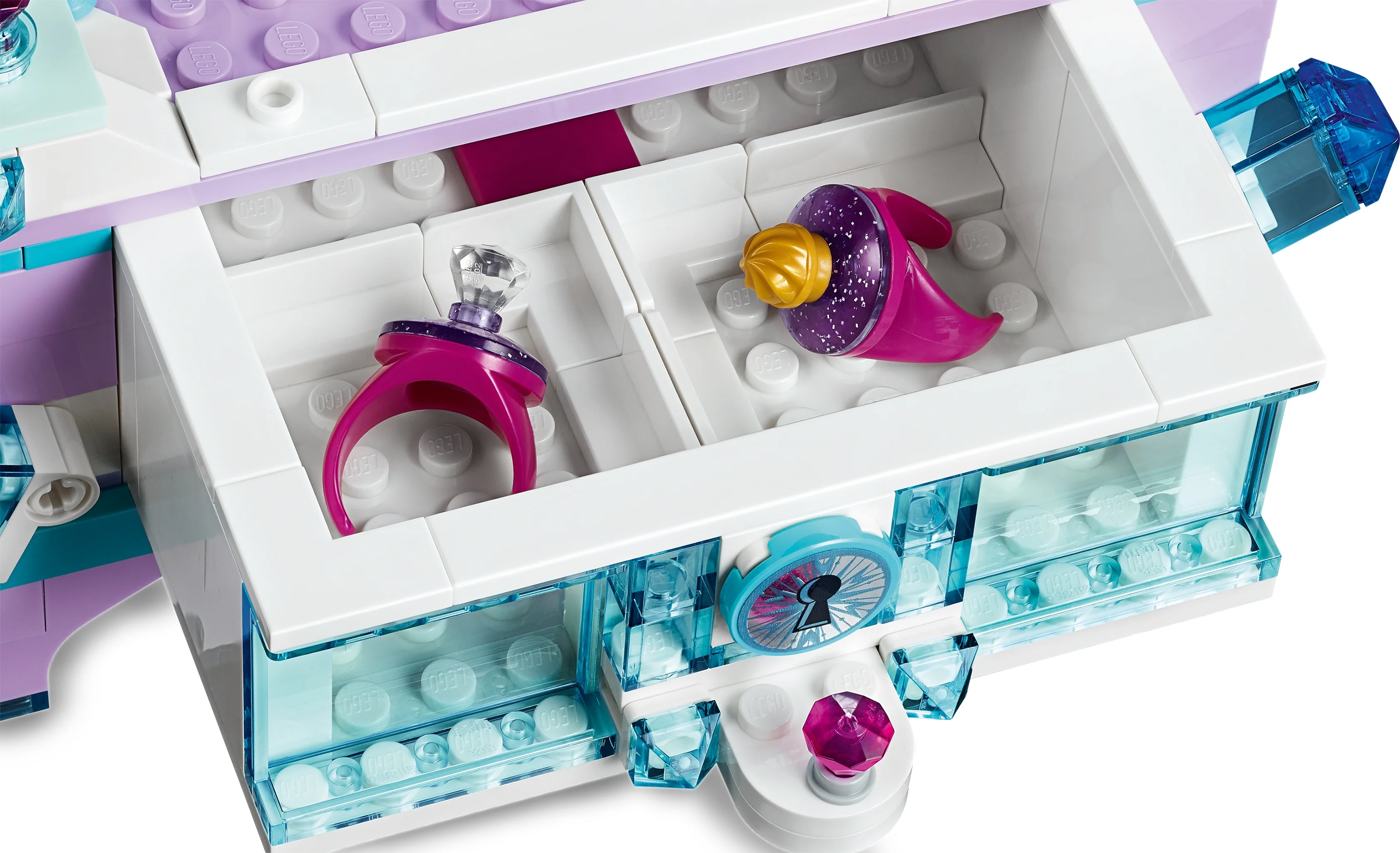 Elsa's Jewellery Box Creation - Image 7