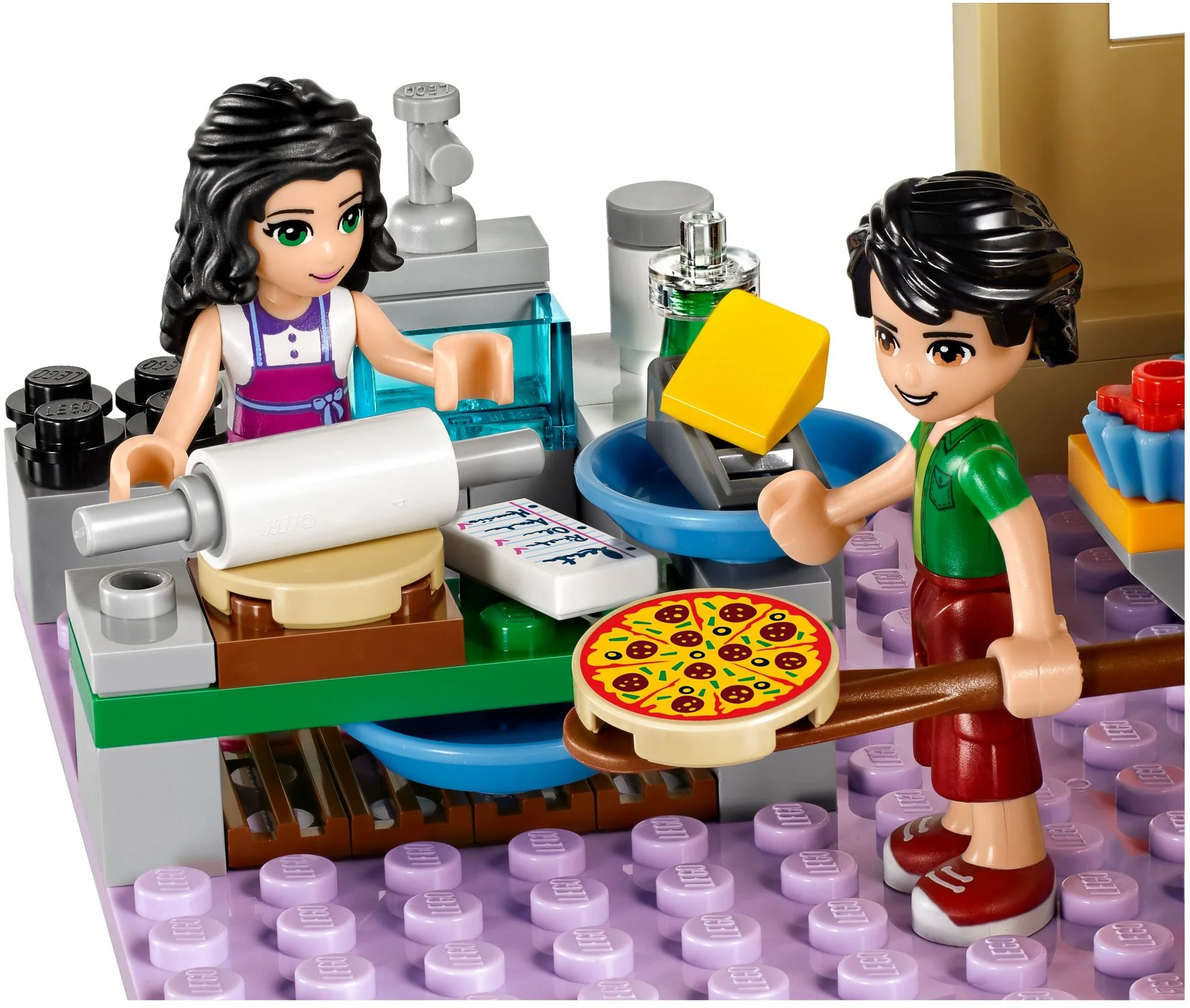 Heartlake Pizzeria - Image 6