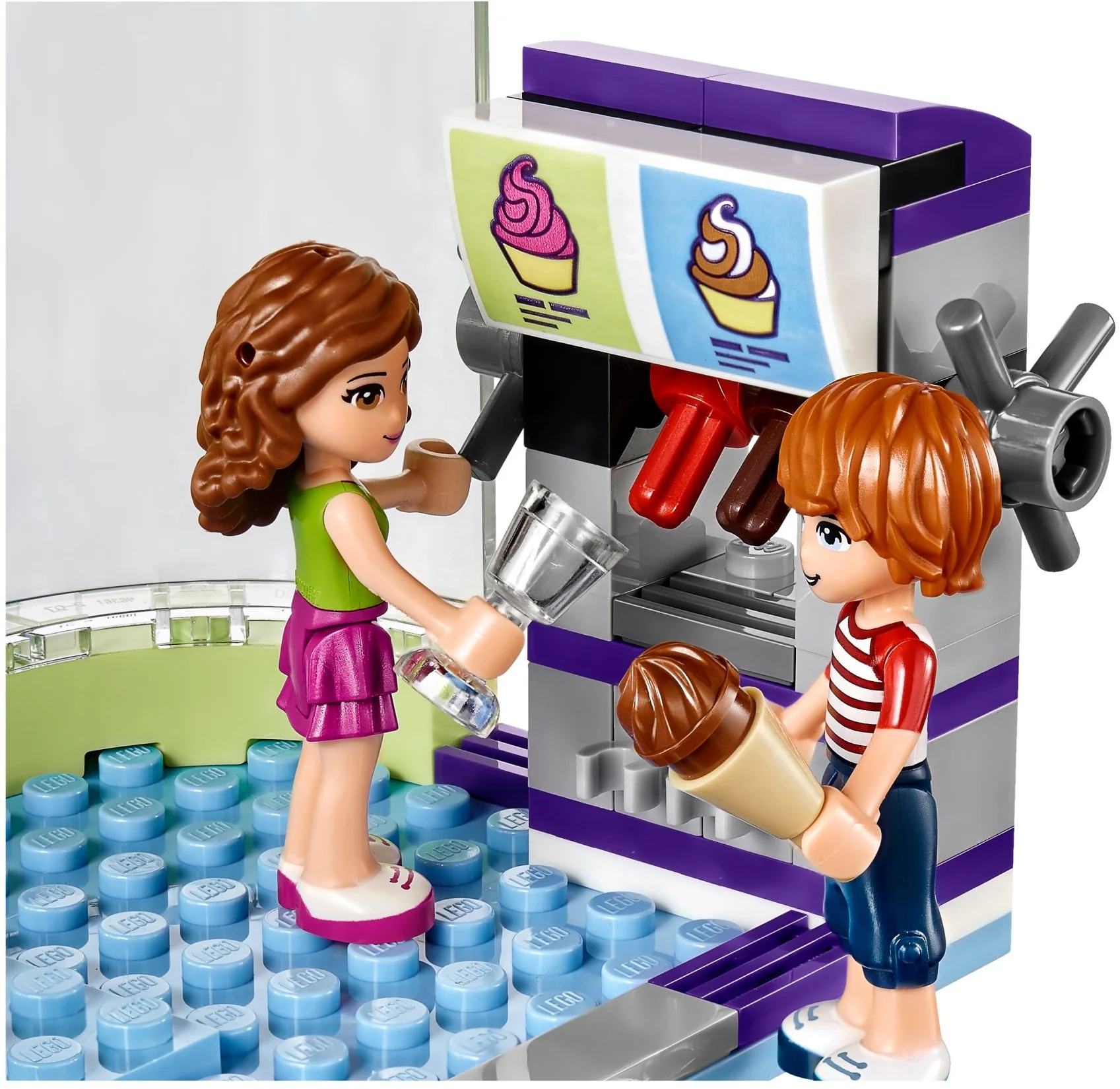 Heartlake Frozen Yogurt Shop - Image 7
