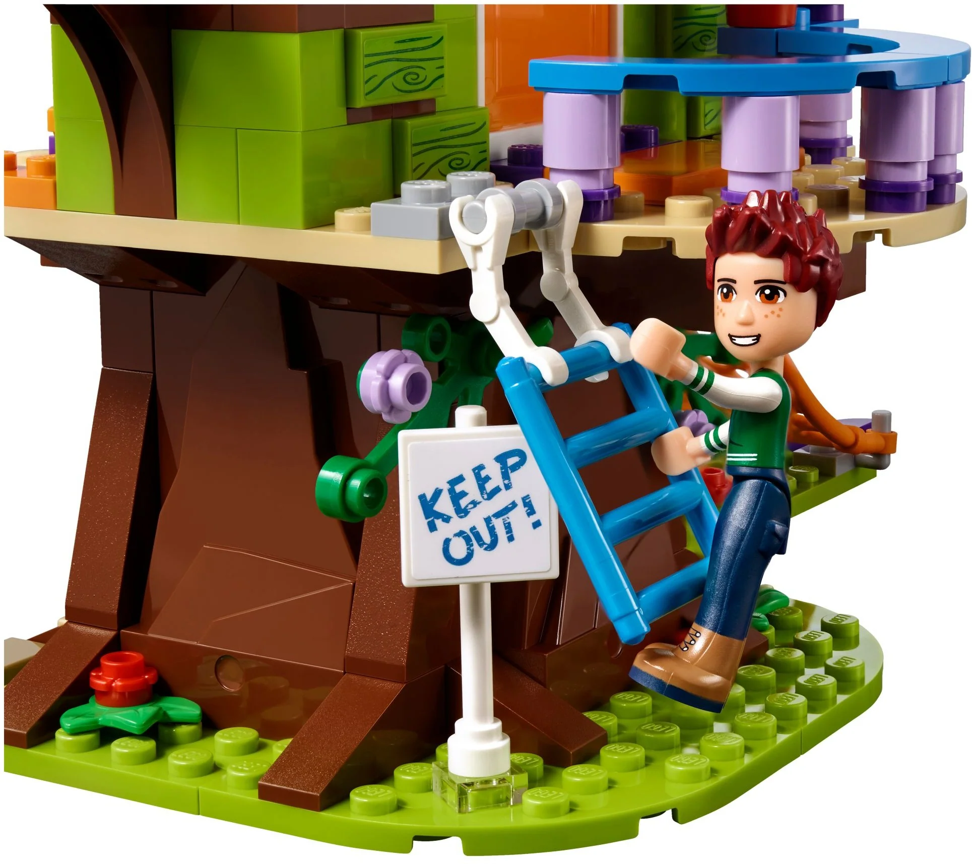 Mia's Tree House - Image 12