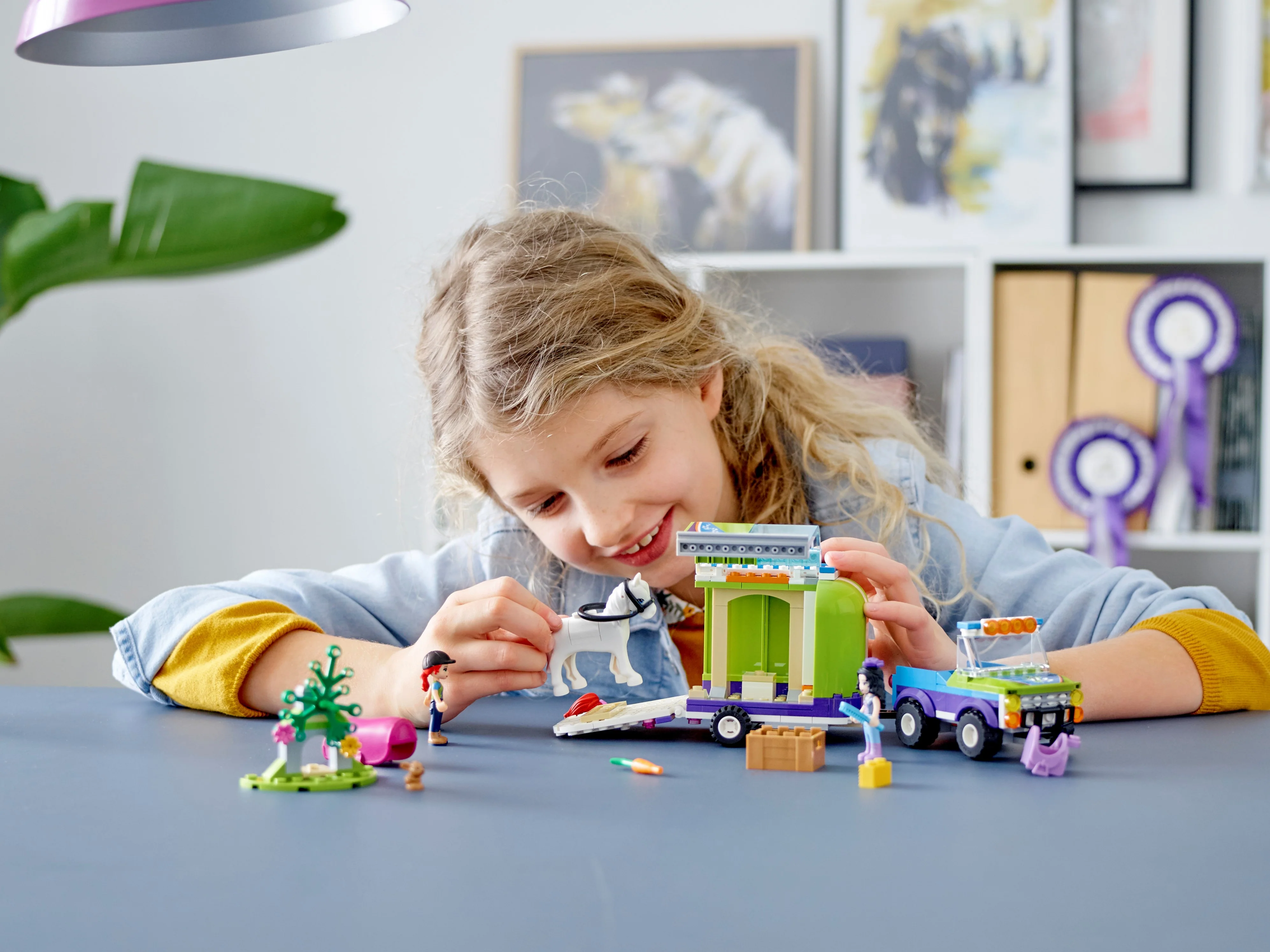 Mia's Horse Trailer - Image 10