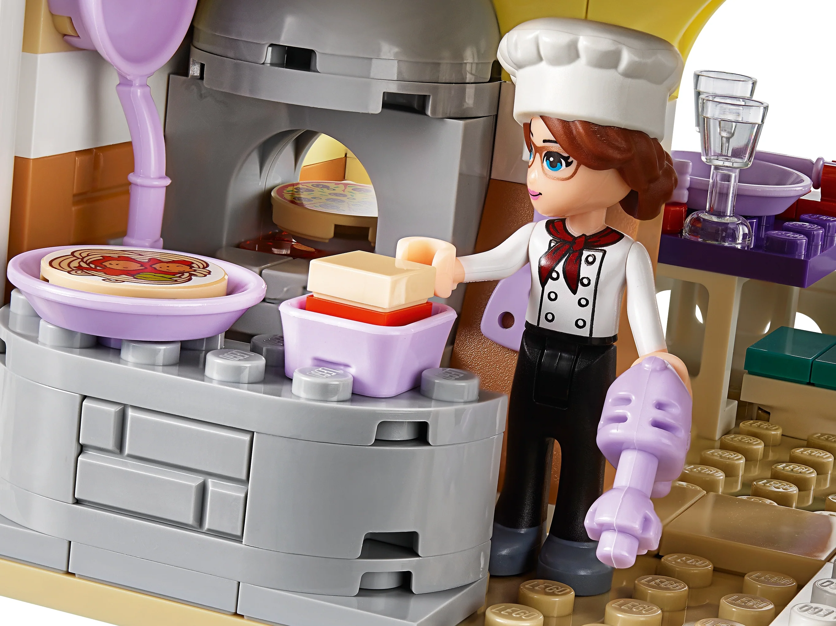 Heartlake City Restaurant - Image 10