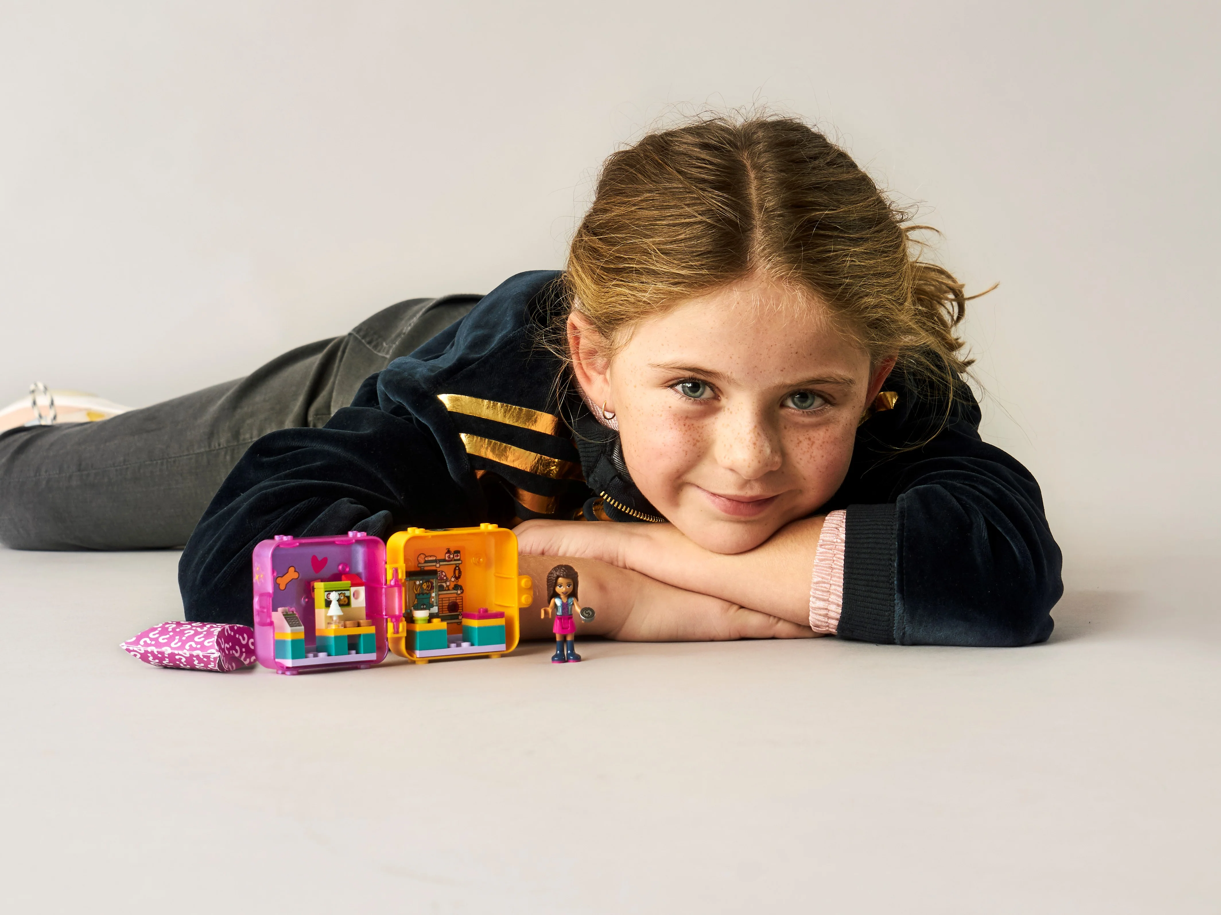 Andrea's Shopping Play Cube - Image 8