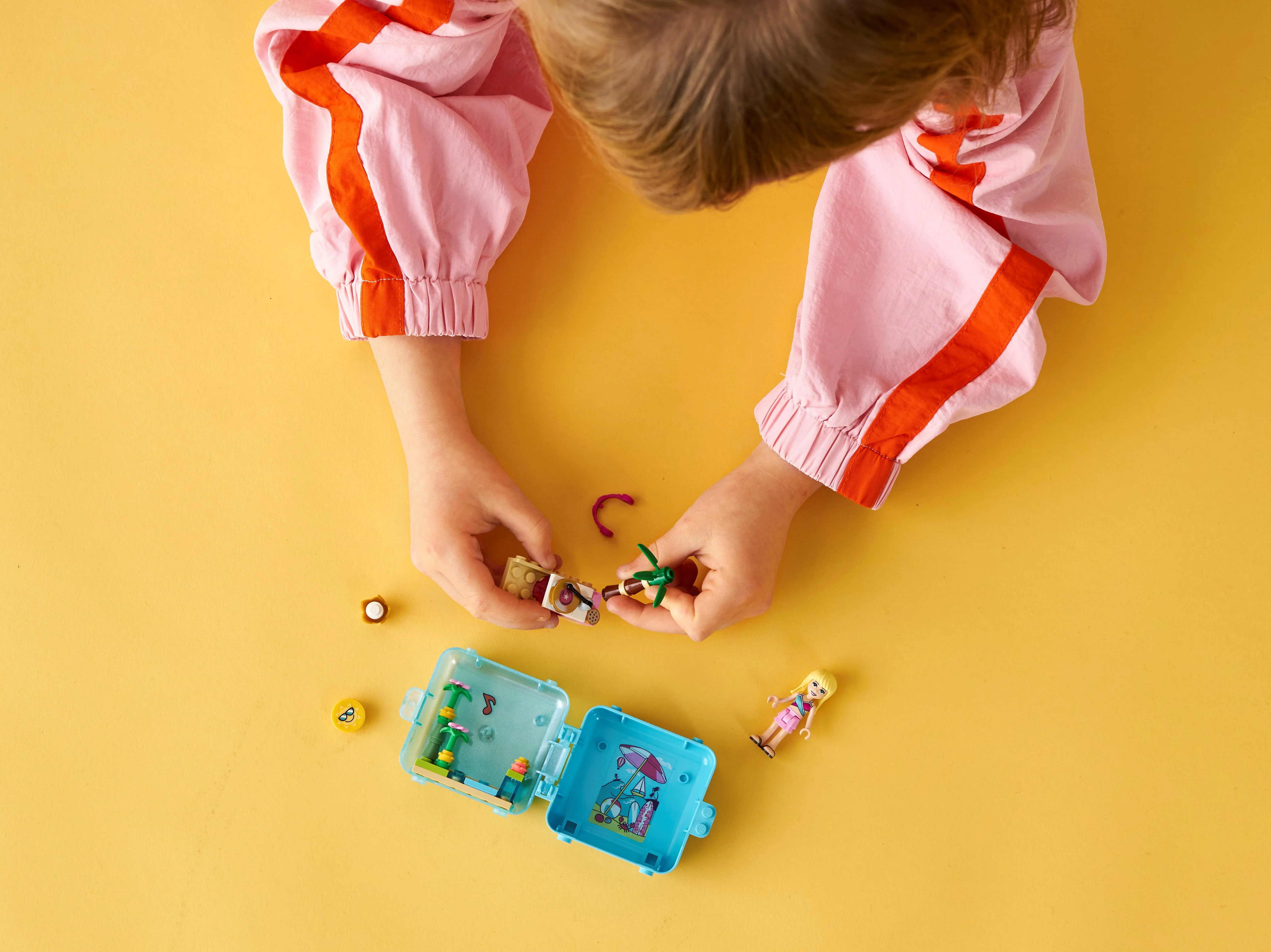 Stephanie's Summer Play Cube - Image 6